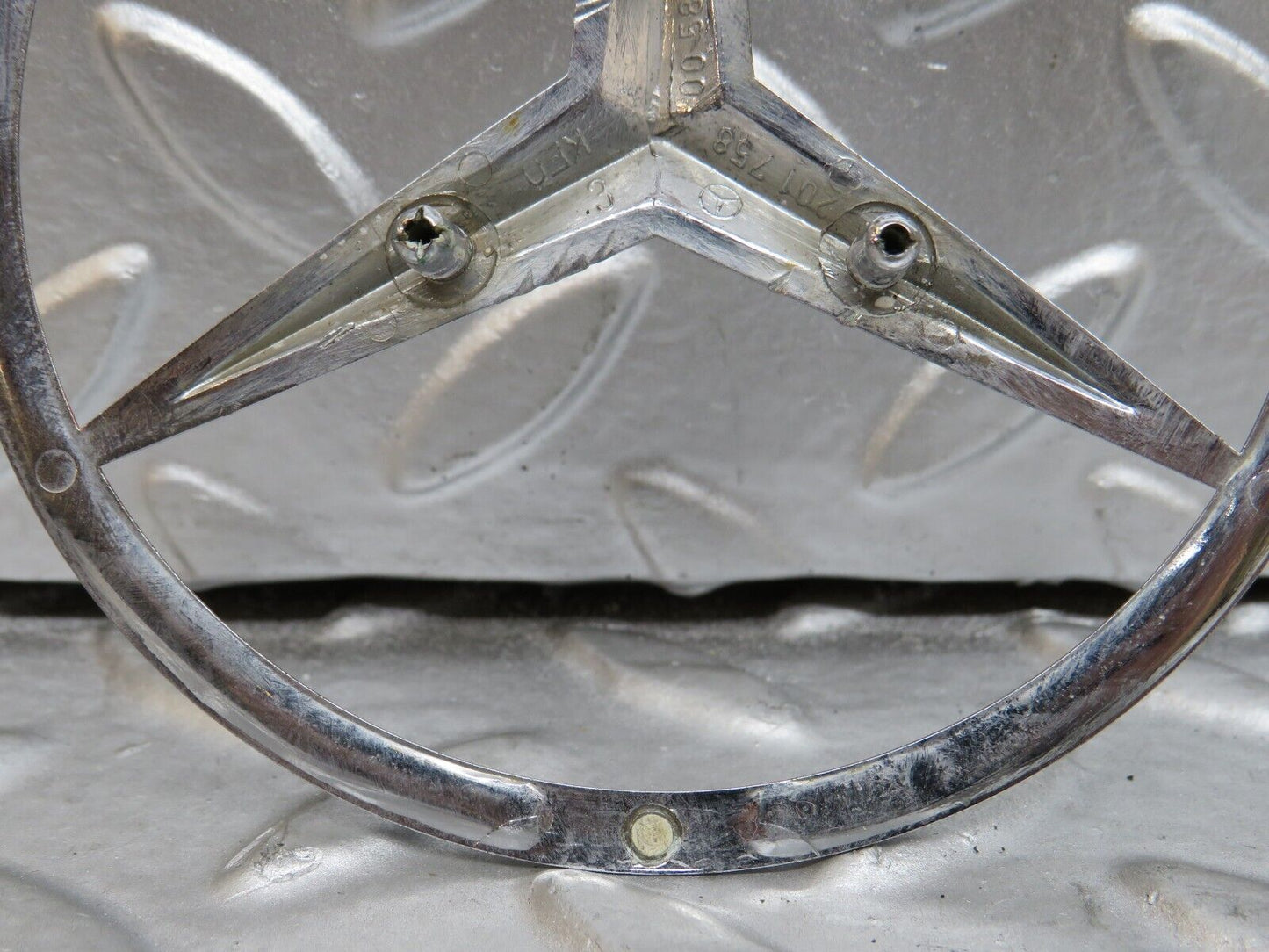 29474 Mercedes-Benz W124 230E Chrome Rear Emblem 2017580058
