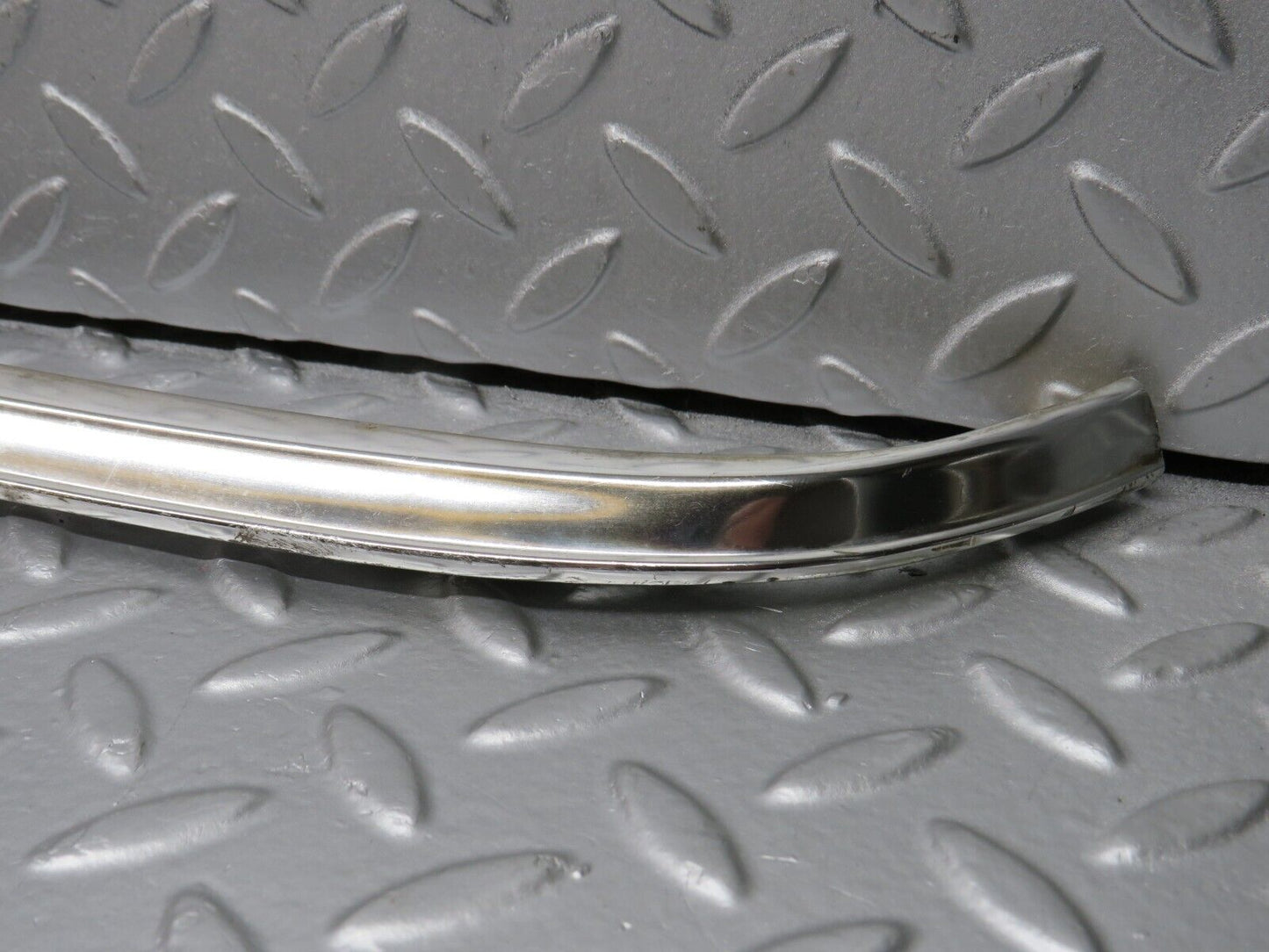 39860 Mercedes-Benz R107 350SL Coupe Hardtop Chrome Trim Left Side