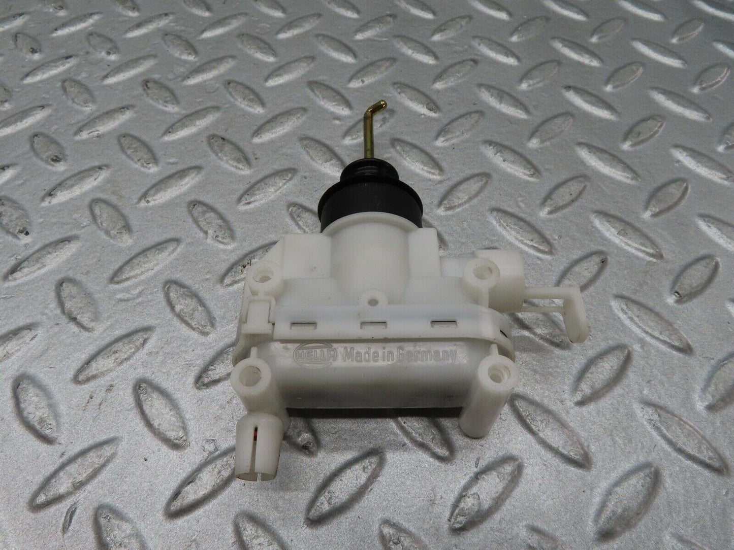 17134 Mercedes-Benz R129 300SL Coupe Left Door Lock Vacuum Actuator