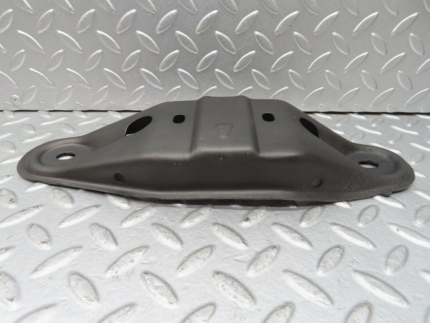 14616 Mercedes-Benz W201 190E Gearbox Bracket