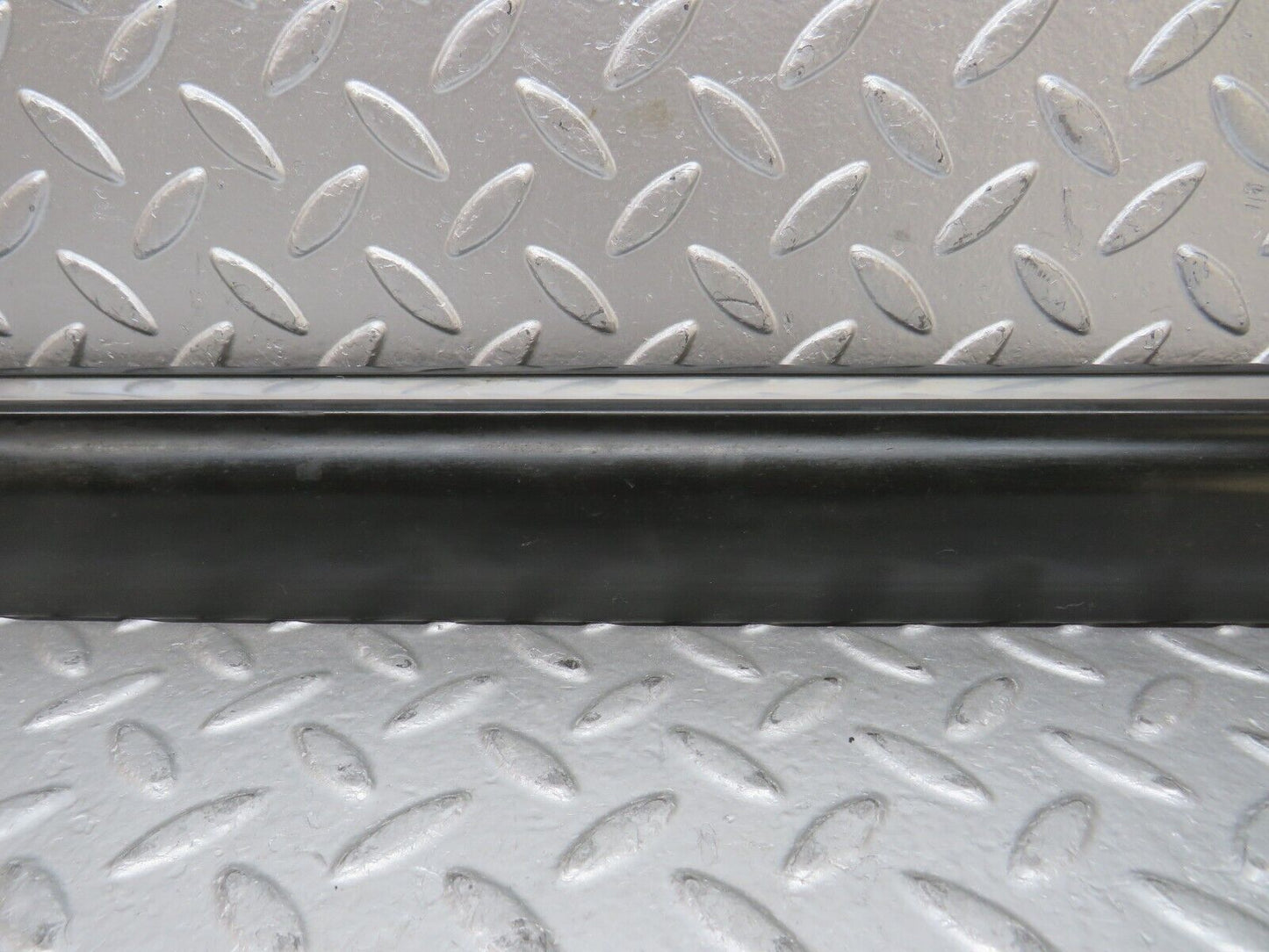 27899 Mercedes-Benz W123 280E Front Left Door Lower Moulding Trim