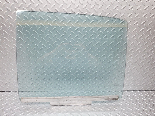 45799 Mercedes-Benz W126 420SE Rear Left Door Window Glass