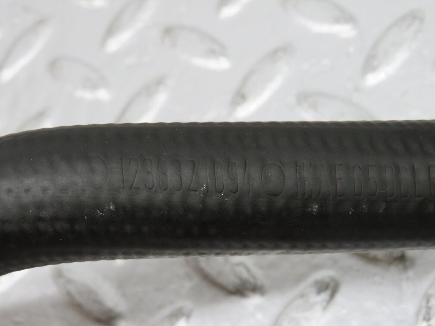31059 Mercedes-Benz W123 200D Heater Hose 1238321094