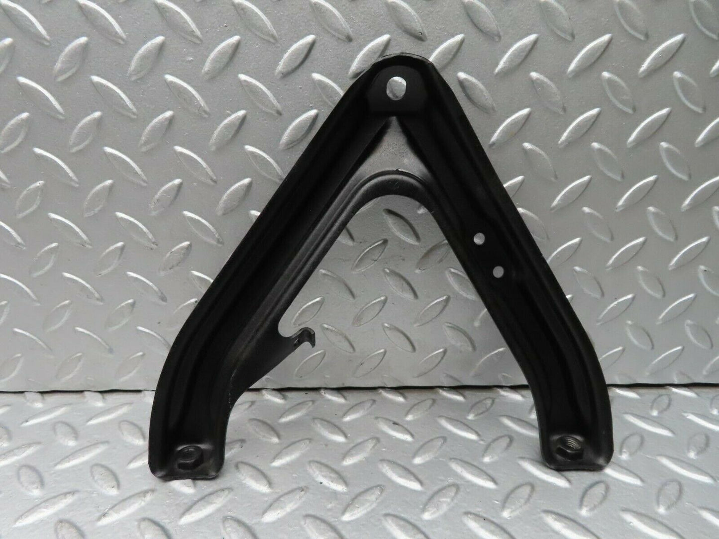15265 Mercedes-Benz W123 230E Air Intake Manifold Bracket