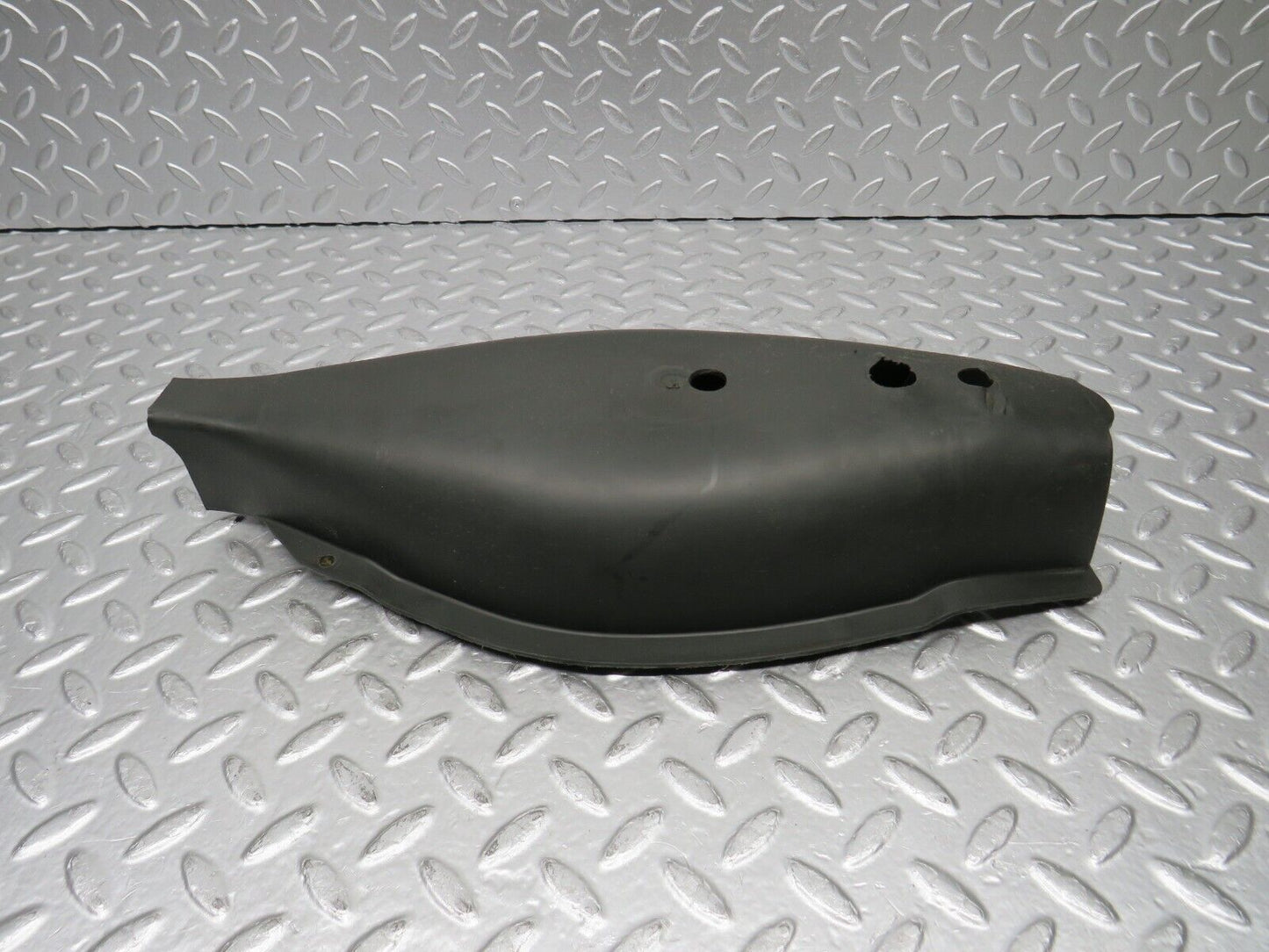 30762 Mercedes-Benz W201 190E 2.0L Rear Control Arm Cover 2013520588