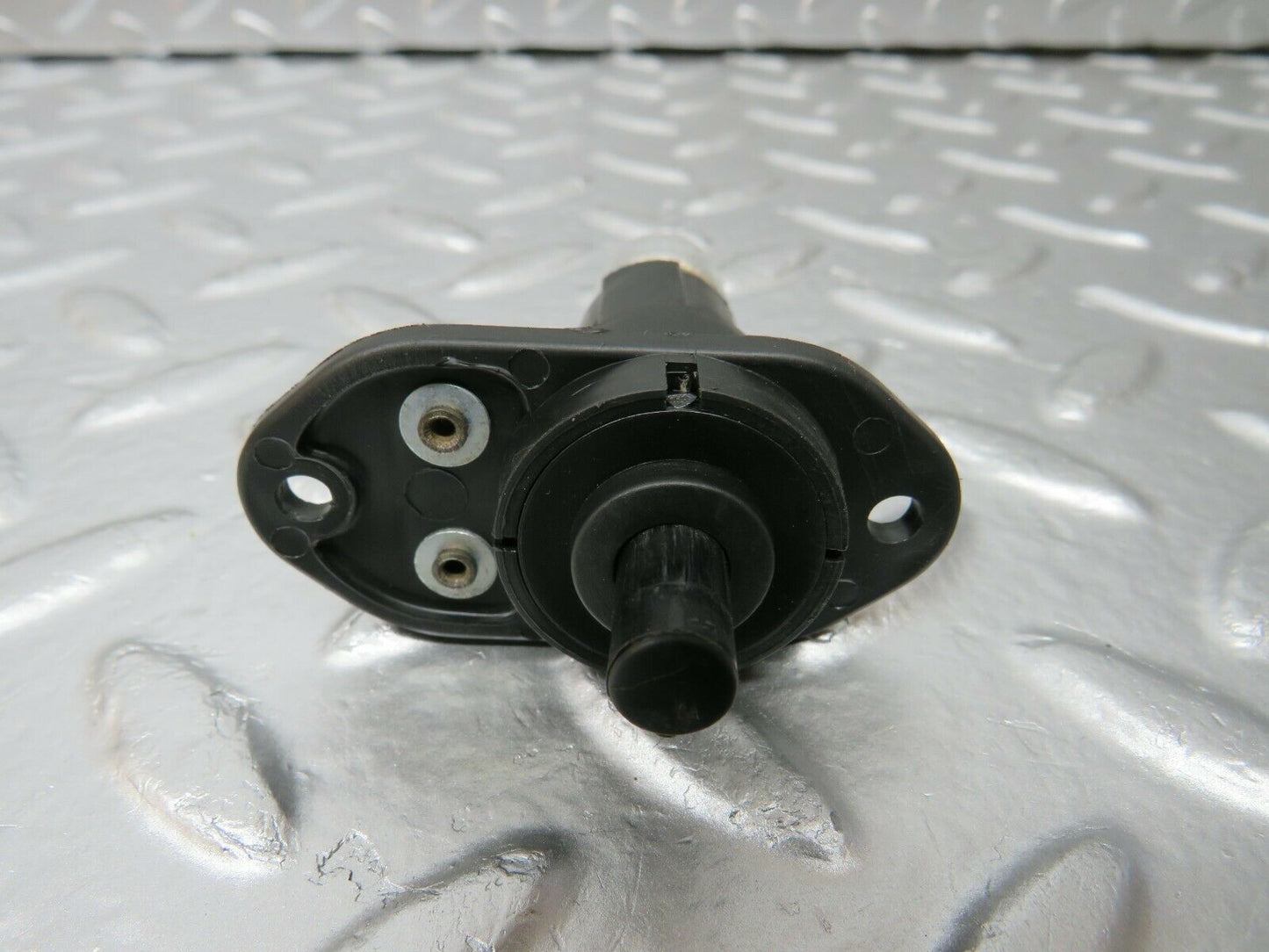 23910 Mercedes-Benz C107 450SLC Coupe Trunk Light 1108250041