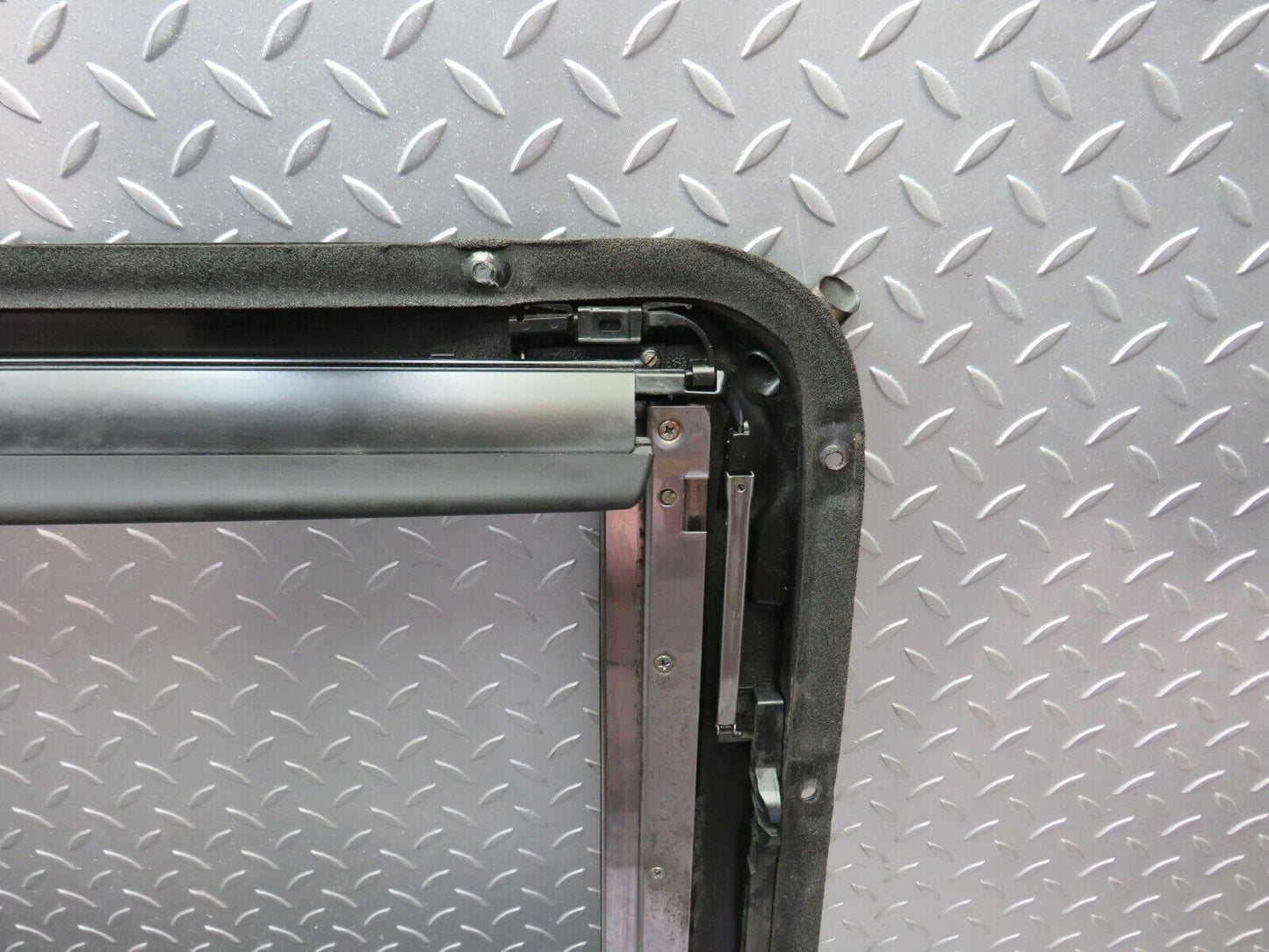 38981 Mercedes-Benz W201 190E 2.6L Power Sunroof Frame