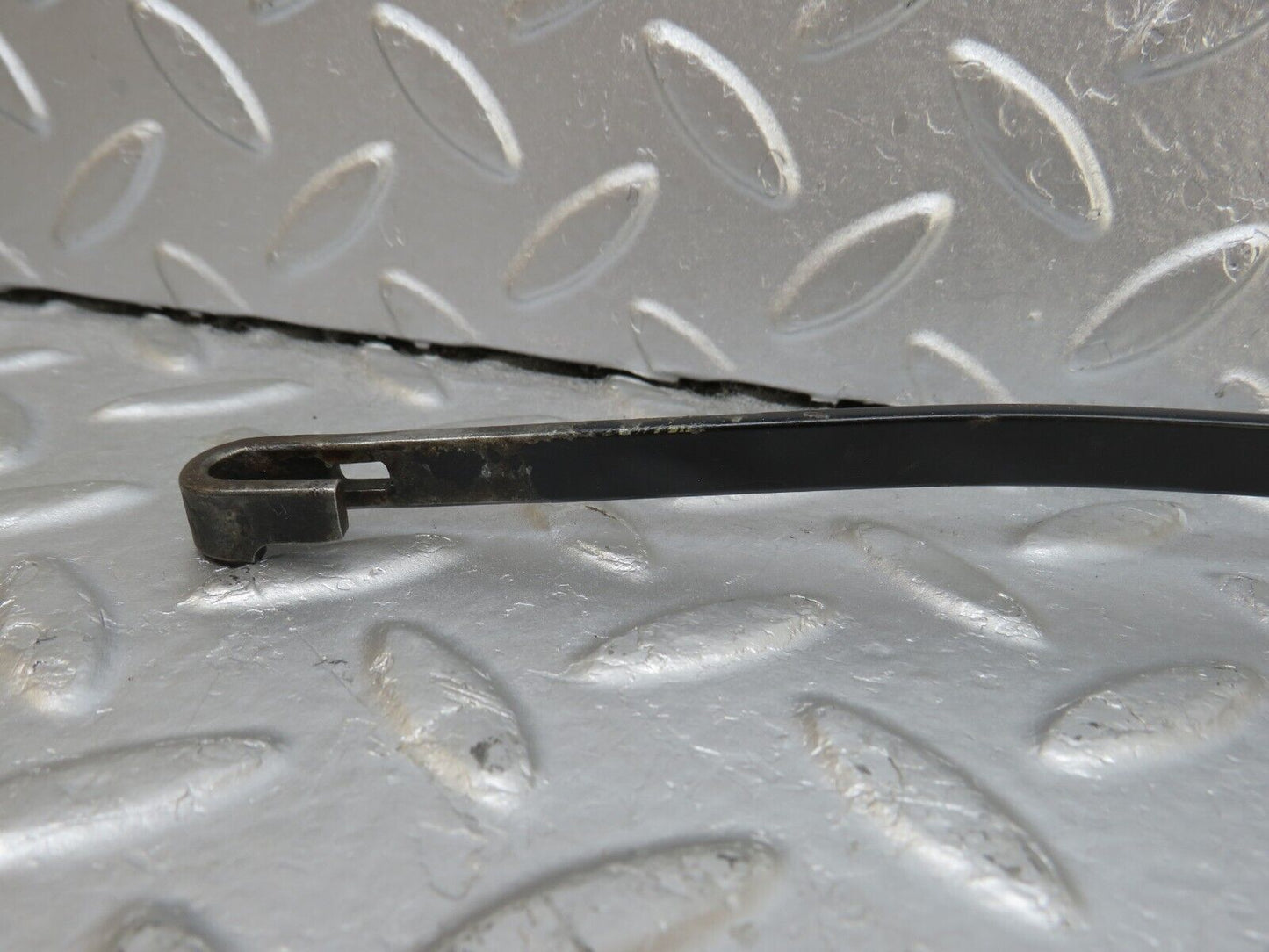 34523 Mercedes-Benz C126 380SEC Coupe Windscreen Wiper Arm Bosch Right Side