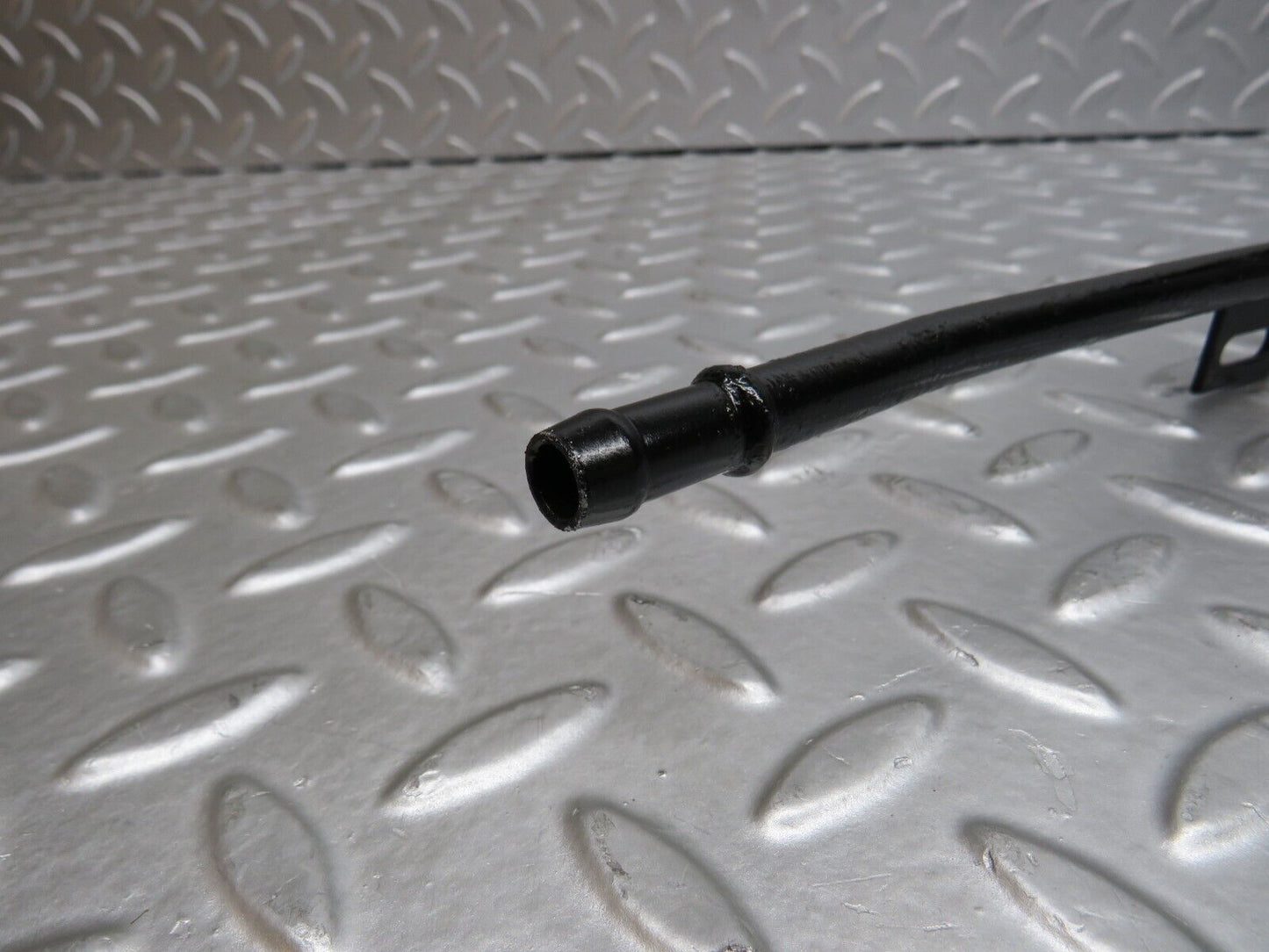 38168 Mercedes-Benz A124 320E Cabriolet Oil Cooler Pipe