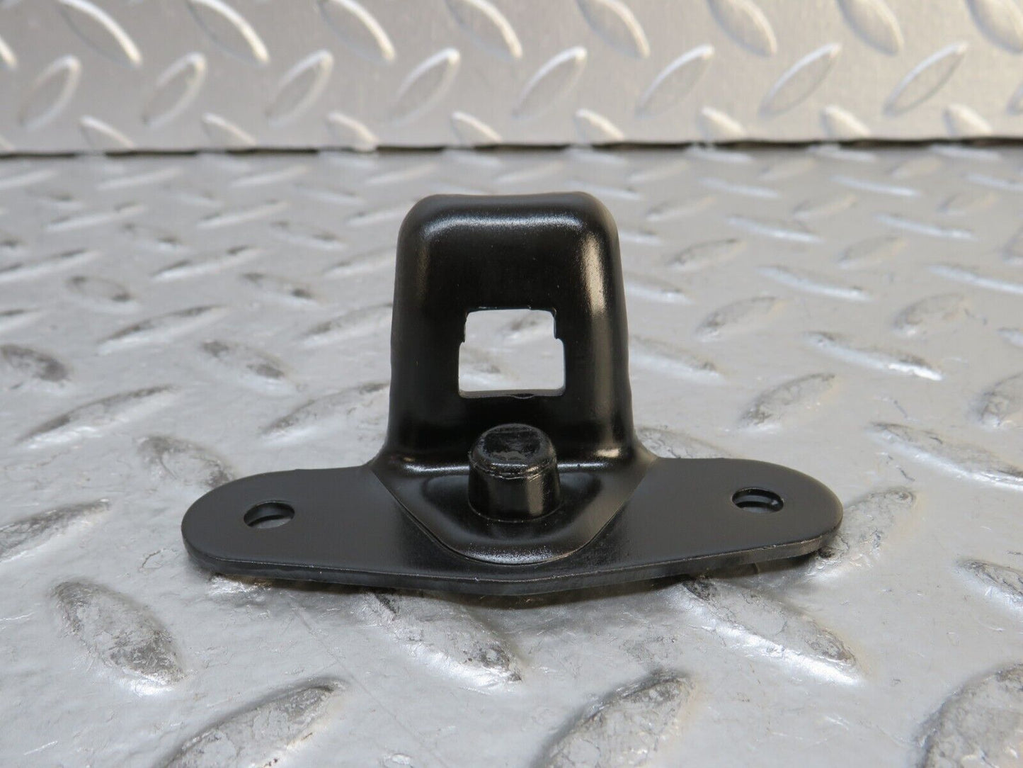 28797 Mercedes-Benz W123 230E Trunk Lock Latch 1237580150
