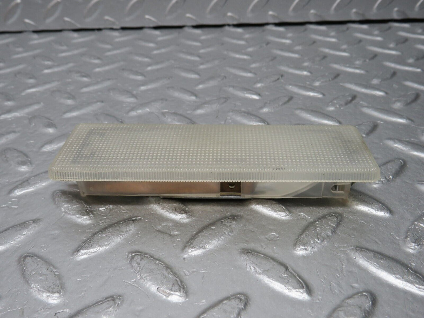 31320 Mercedes-Benz S124 220TE Wagon Rear Interior Dome Light 0018200601