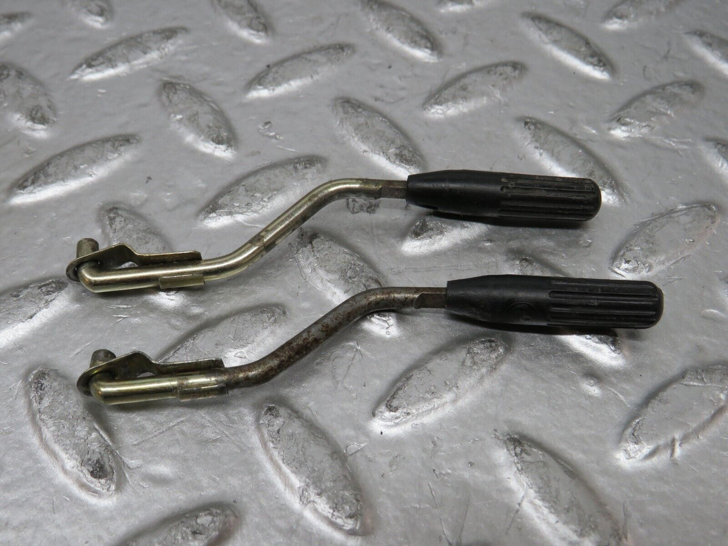 26978 Mercedes-Benz W123 240D Front Door Lock Knob Pair