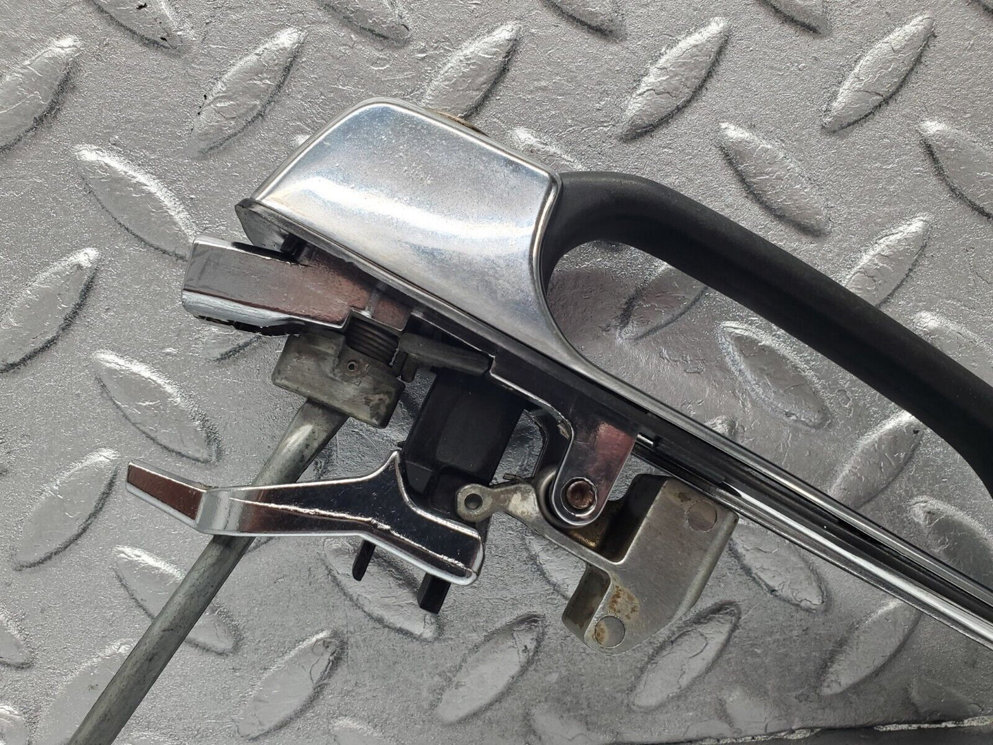 46384 Mercedes-Benz C123 280CE Coupe Right Door Exterior Handle No Key