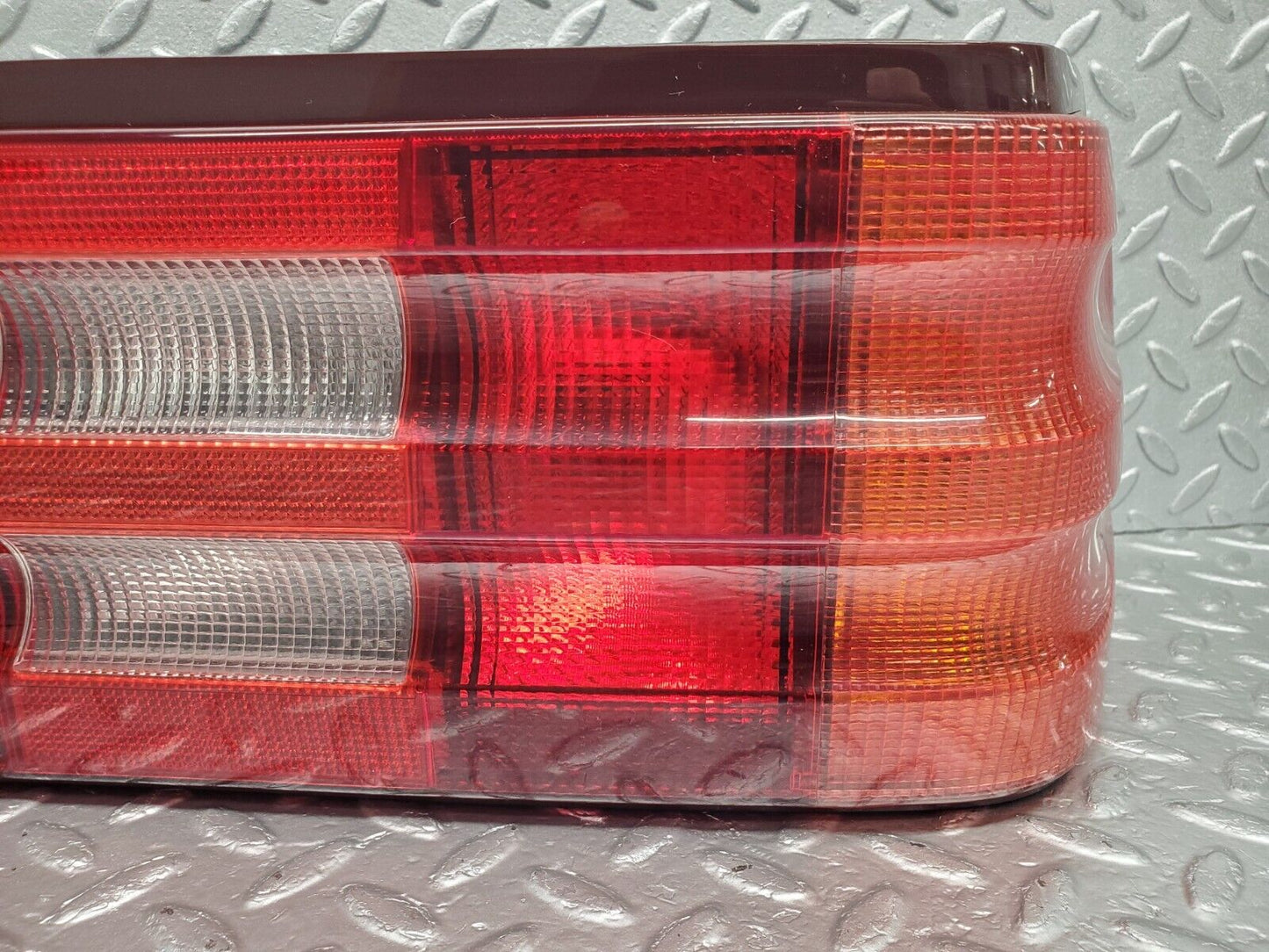 46859 Mercedes-Benz R129 320SL Coupe Tail Light Right Side 1298203864