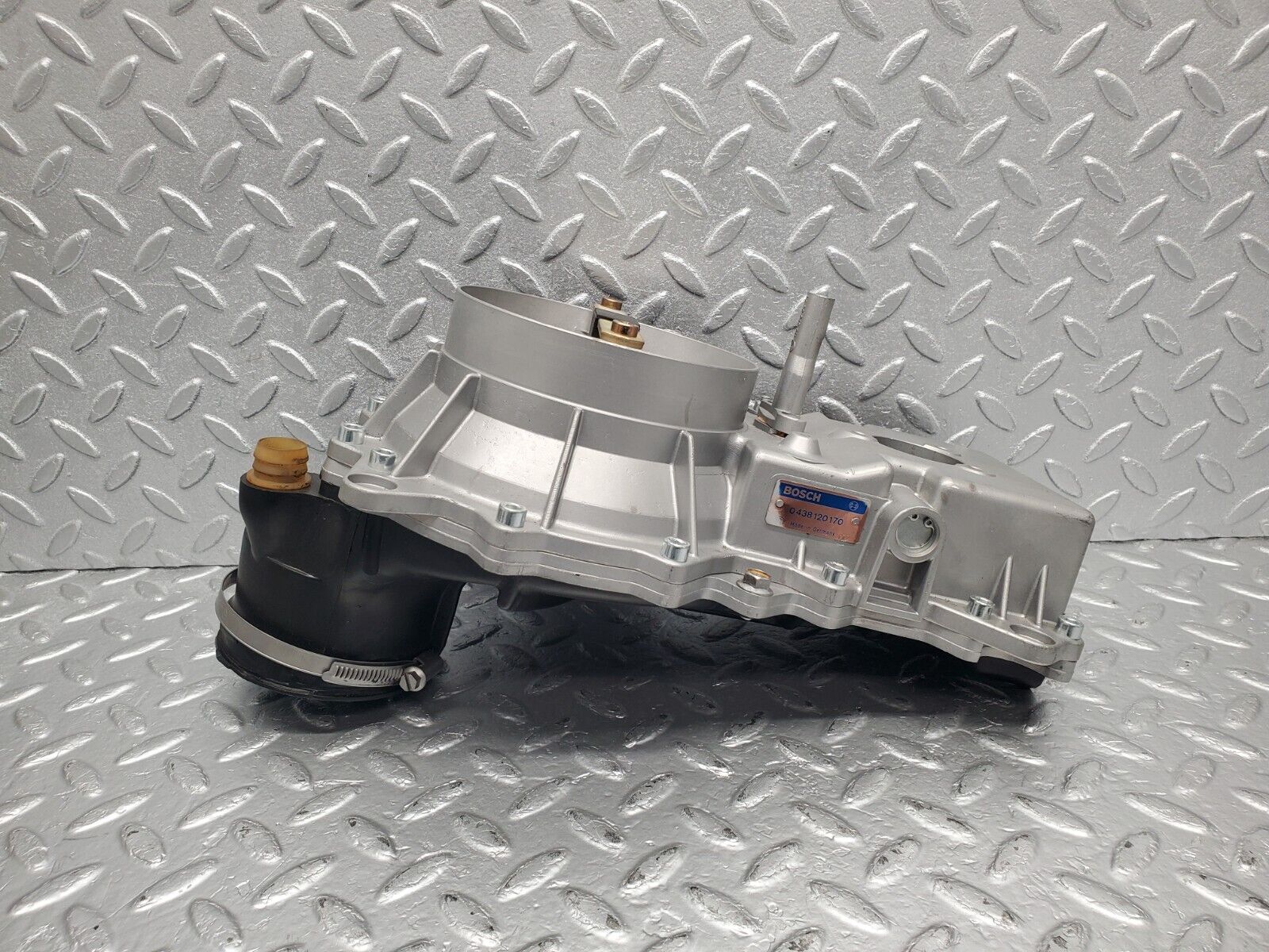 44044053