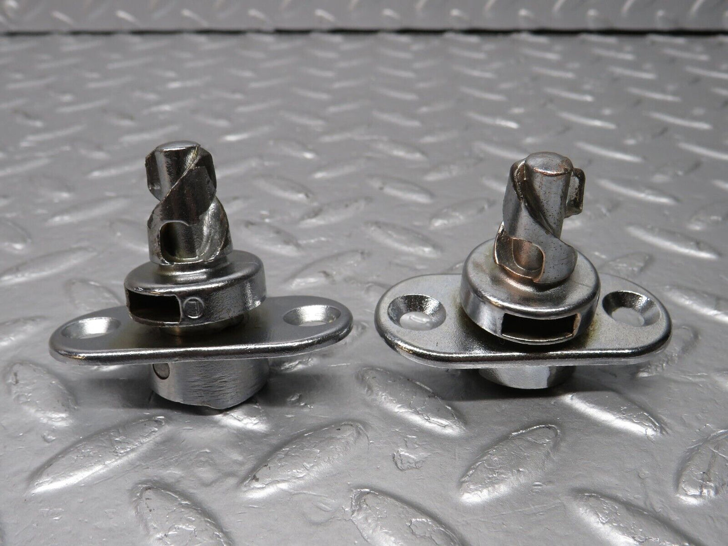 40202 Mercedes-Benz R107 Coupe Soft Top Lock Pair