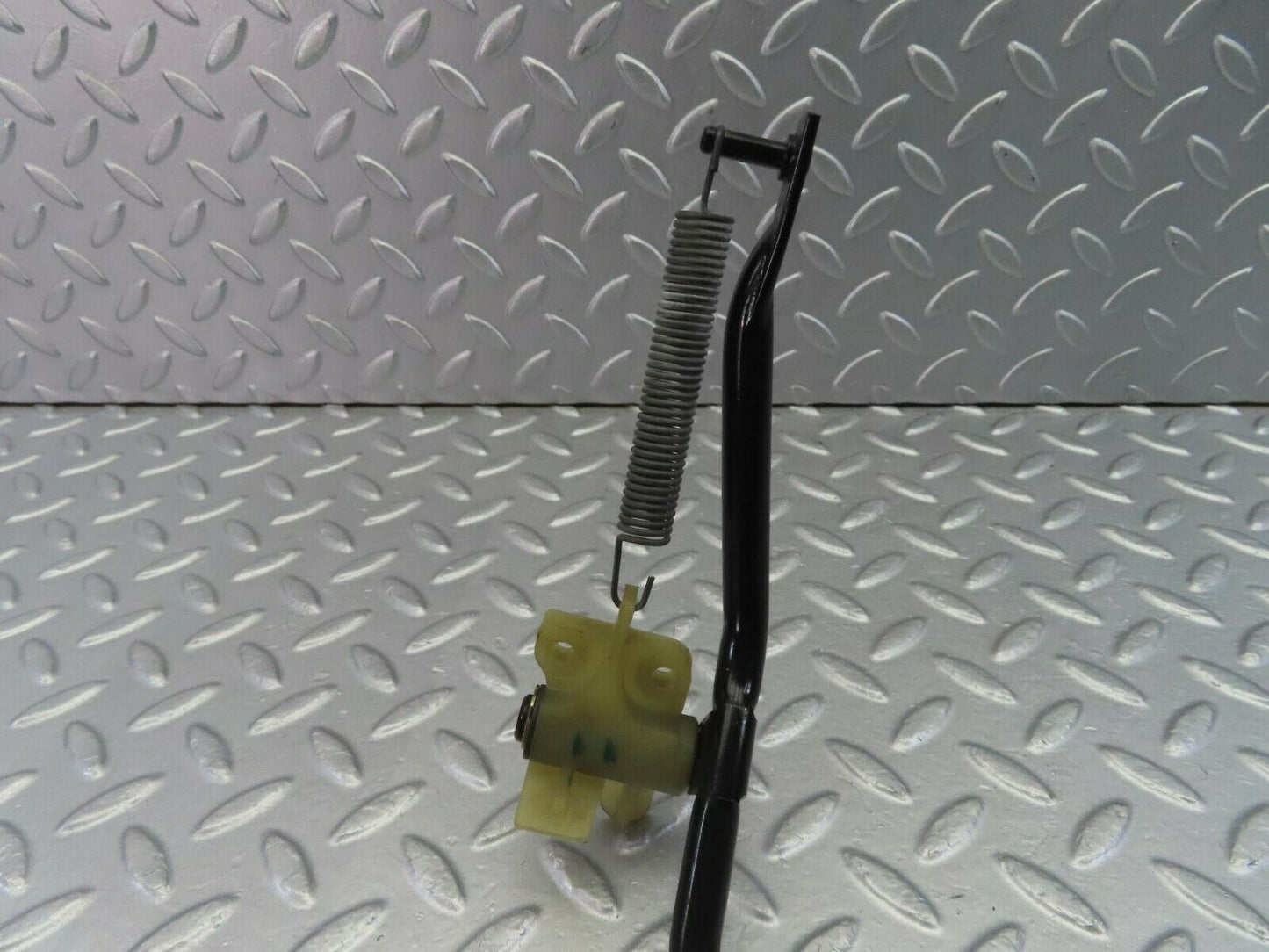 10493 Mercedes-Benz W201 190E Accelerator Pedal With Rubber 1233010082
