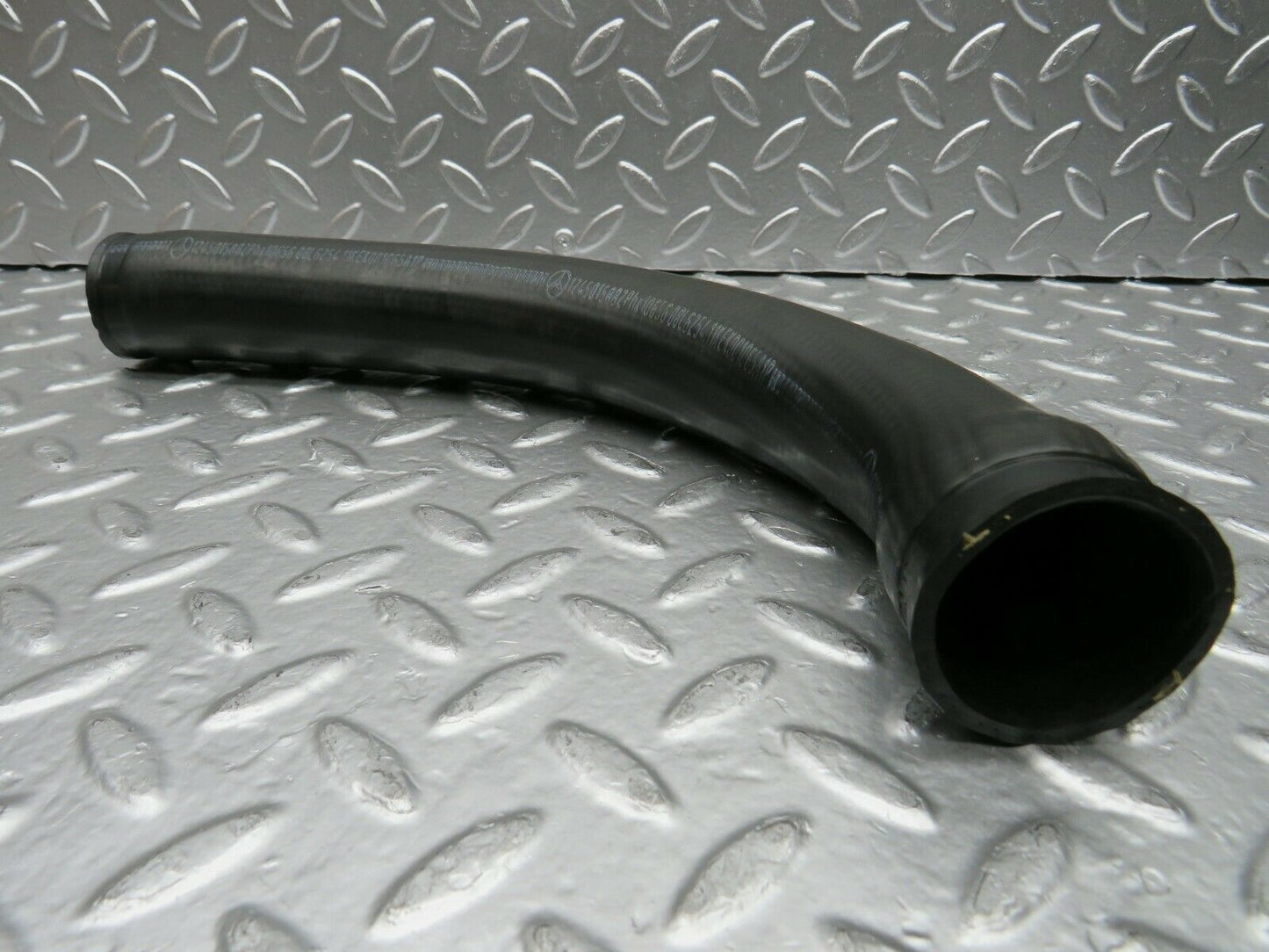 22572 Mercedes-Benz C124 E220 Coupe Radiator Hose 1245015782 1245015882