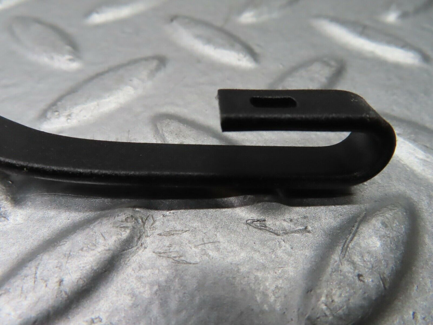 21635 Mercedes-Benz W123 230E Wiper Arm Bosch Right Side 3399990553
