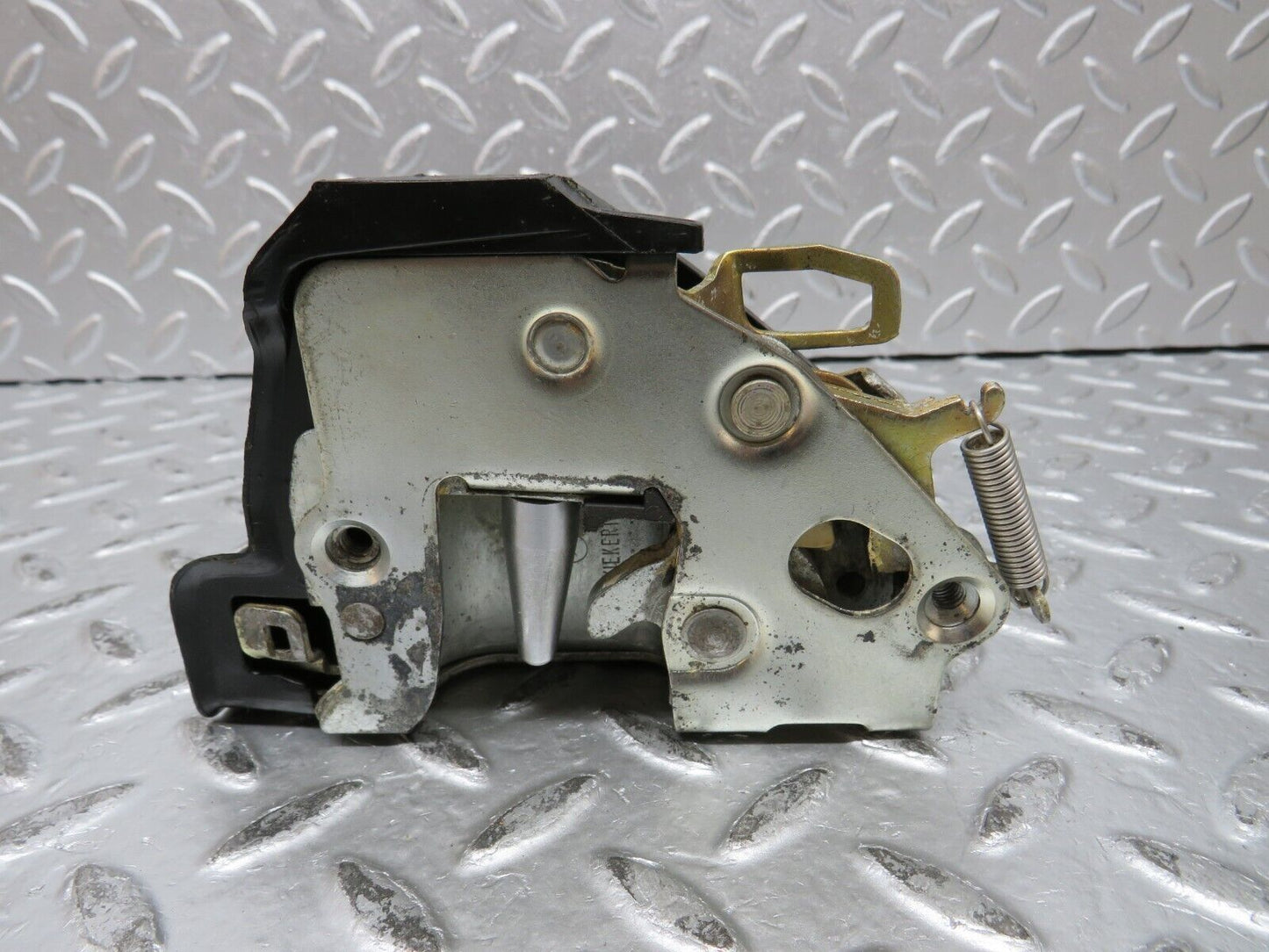 32143 Mercedes-Benz W123 230E Rear Right Door Lock Mechanism 1237330208