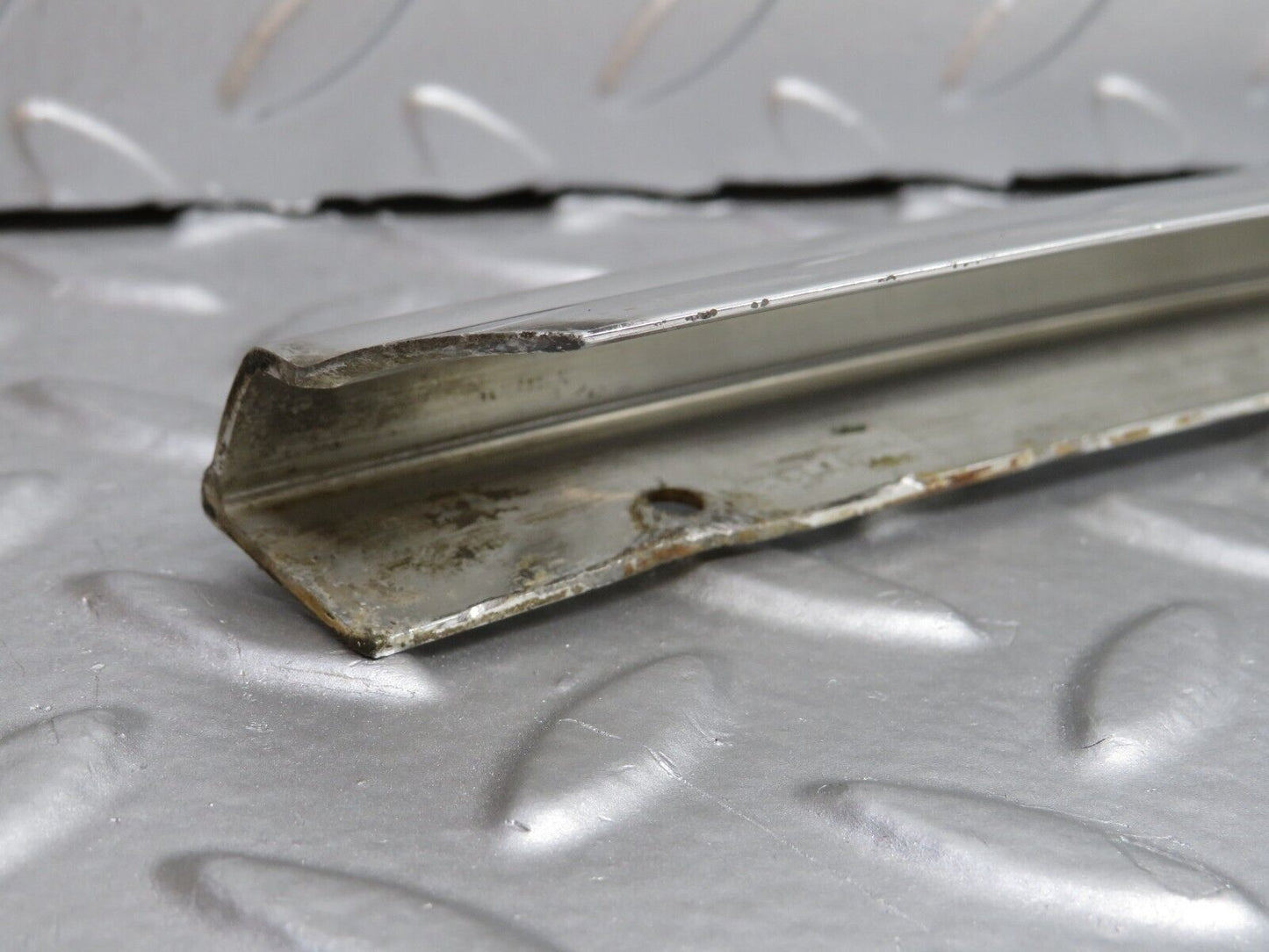 40200 Mercedes-Benz R107 Coupe Hardtop Under Windshield Chrome Trim