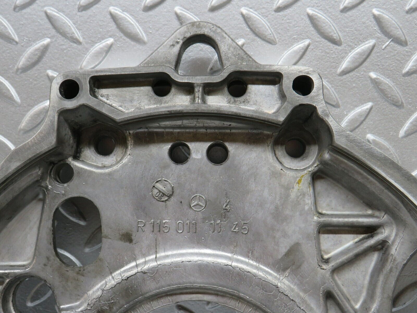 31141 Mercedes-Benz W123 200D Gearbox Flange 1150111145
