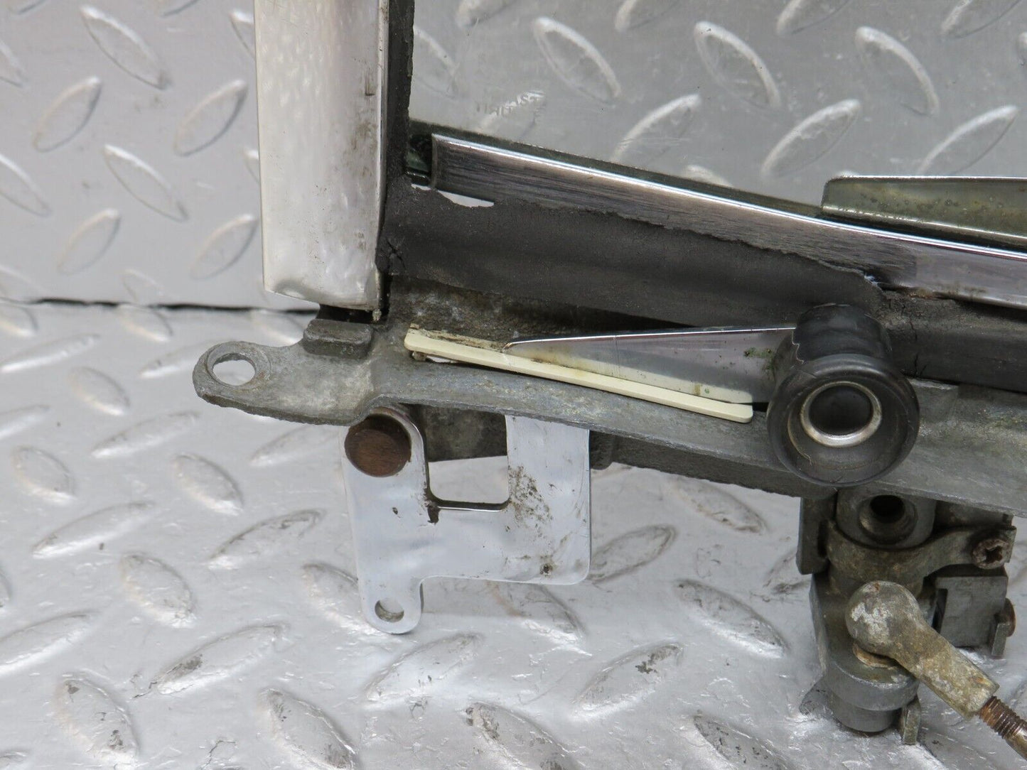 35798 Mercedes-Benz W108 Front Left Quarter Window