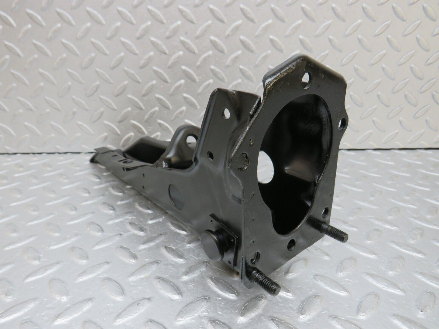 37520 Mercedes-Benz W109 300SEL Brake Pedal Bracket