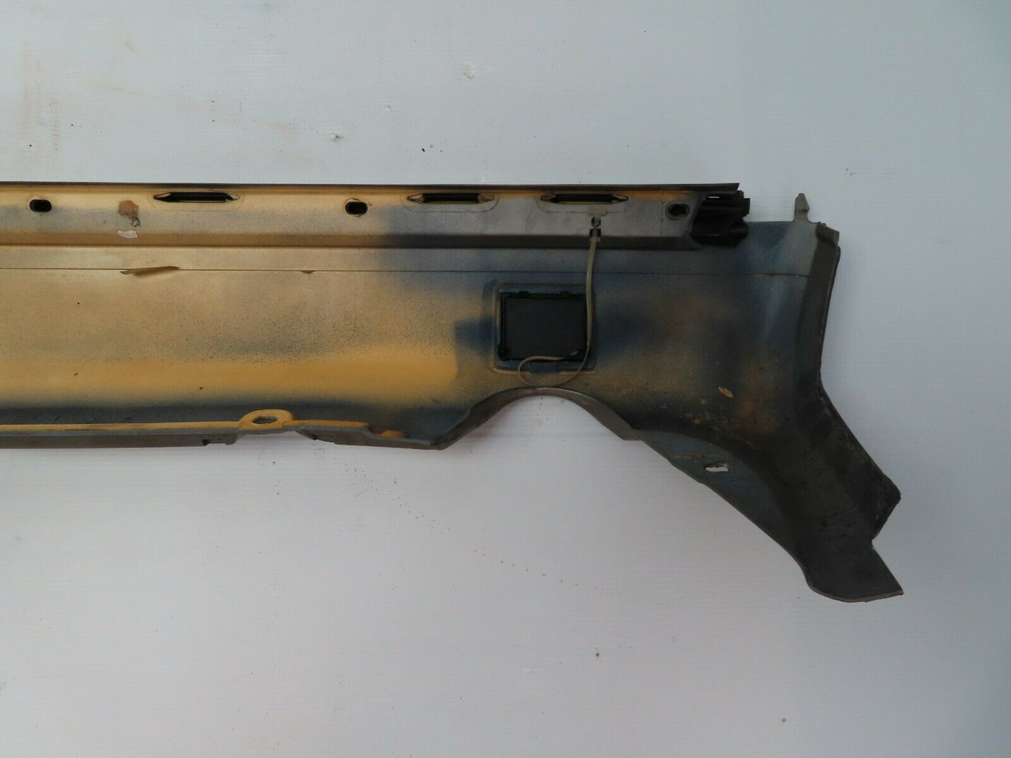 5565 Mercedes-Benz W124 230E Side Skirt Right Side 1246902440