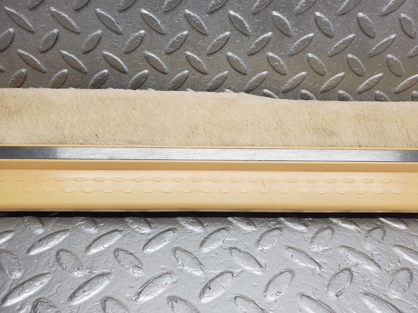 46816 Mercedes-Benz R129 320SL Coupe Left Door Sill Trim Beige 1296800135