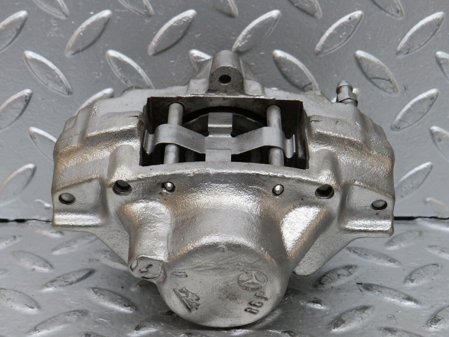 27648 Mercedes-Benz S124 300TE Wagon Rear Right Brake Caliper