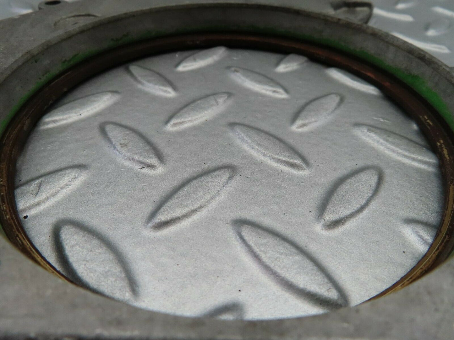 6414 Mercedes-Benz W126 380SE Crankshaft Cover Sealing Rear 1170110008