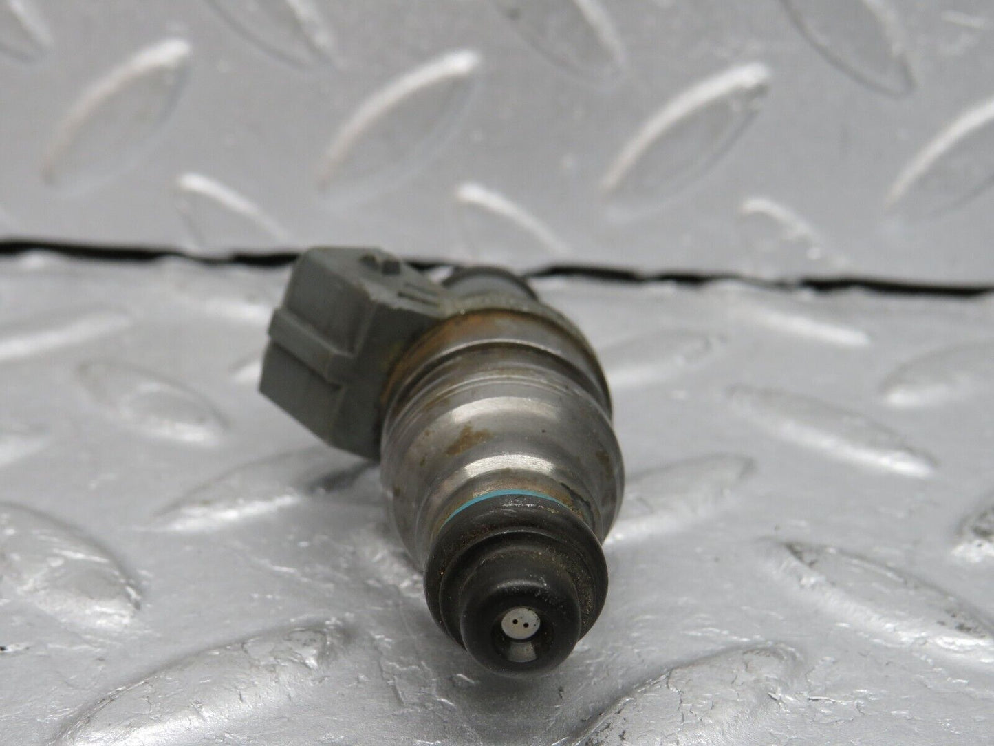 38656 Mercedes-Benz R129 280SL Coupe Fuel Injector Bosch 0000787323 0280155209
