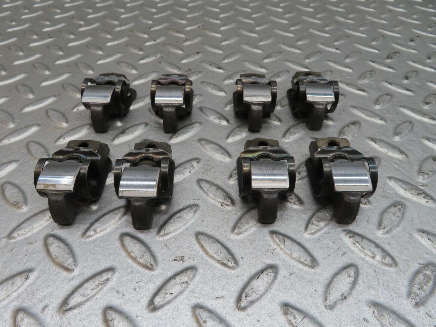 13792 Mercedes-Benz R107 450SL Valve Rocker Arm Set With Retaining Spring
