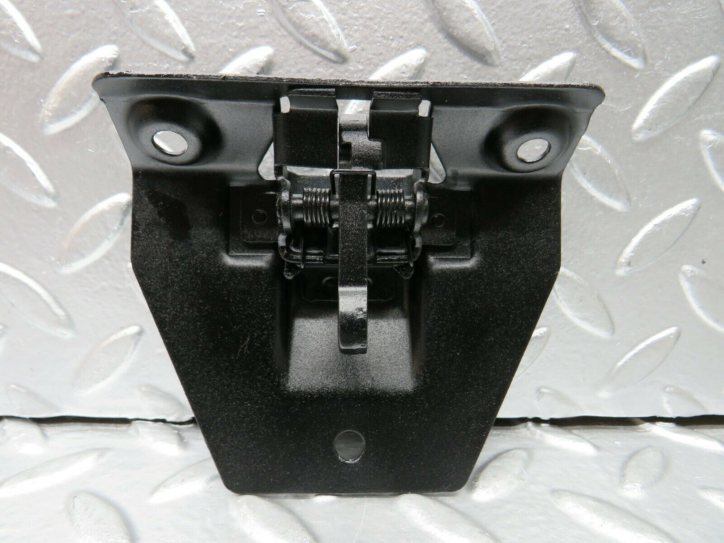 22910 Mercedes-Benz C107 450SLC Coupe Trunk Boot Lock Latch 1137500285