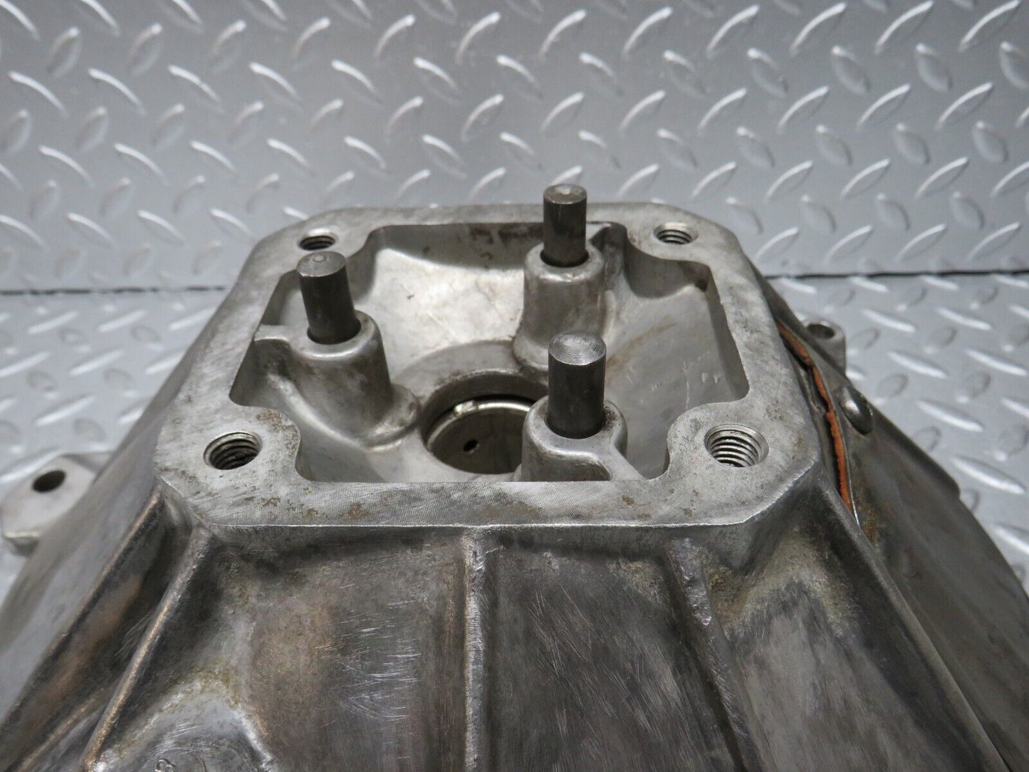 30101 Porsche 924 Clutch Bell Housing 477521111