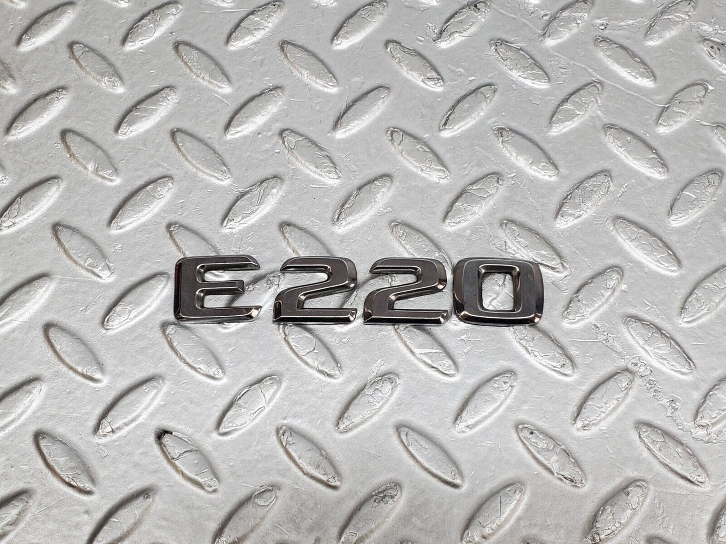 44754 Mercedes-Benz W124 220E Trunk Badge Emblem