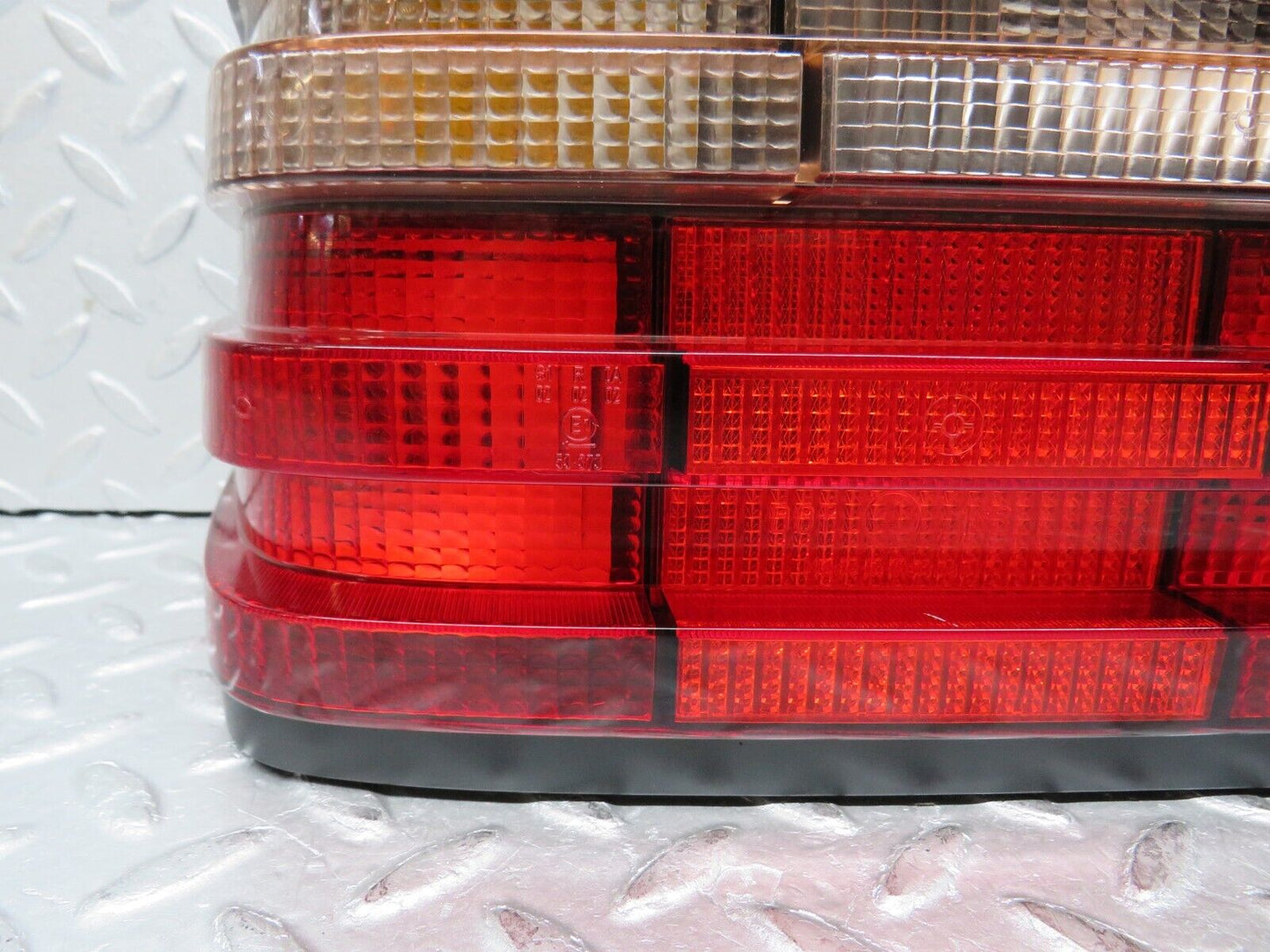37847 Mercedes-Benz A124 320E Cabriolet Tail Light Left Side