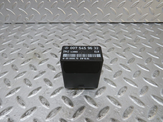 27545 Mercedes-Benz S124 300TE Wagon Idle Control Relay 0075459632
