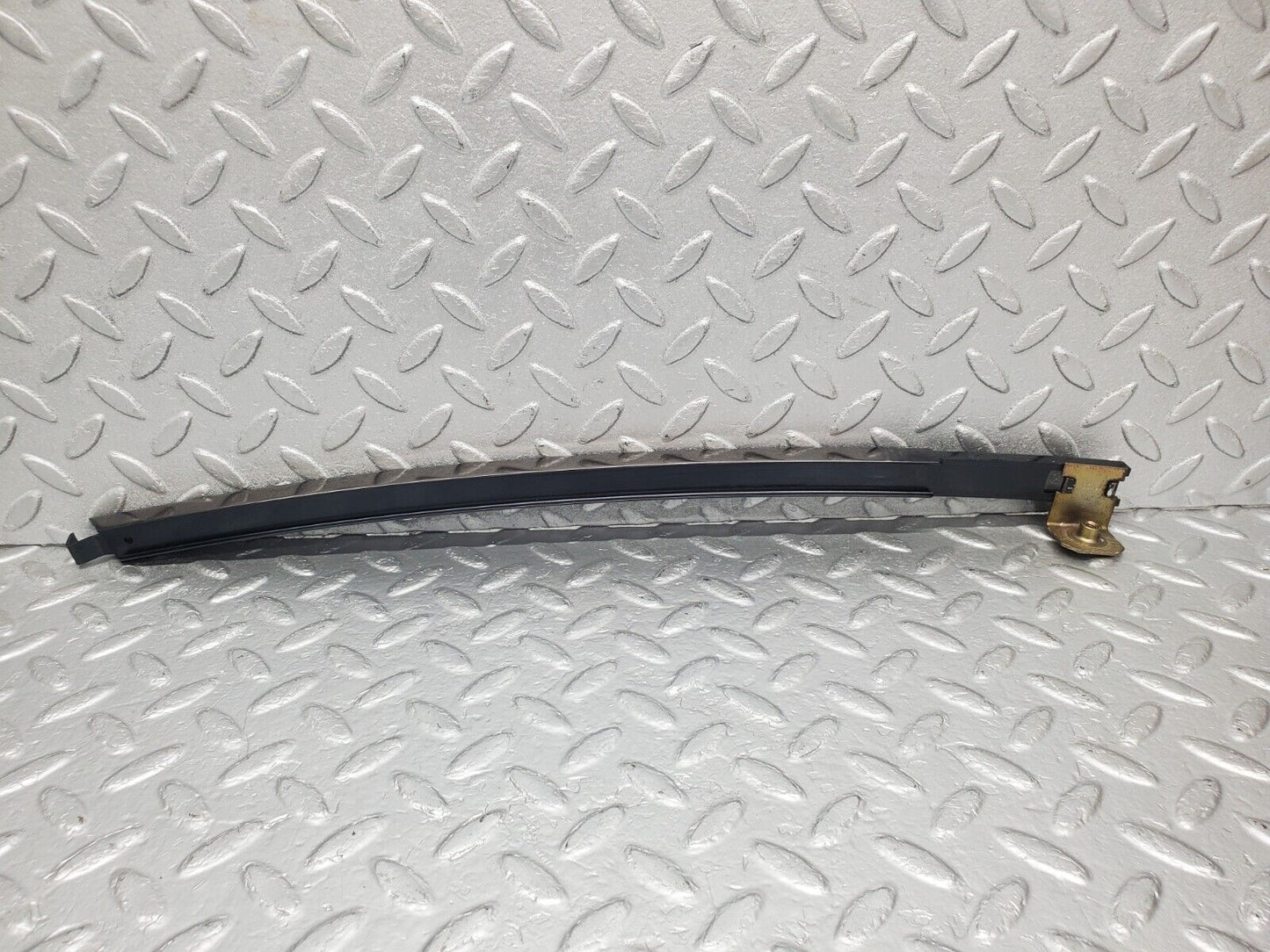 46150 Mercedes-Benz W124 Rear Right Door Window Channel