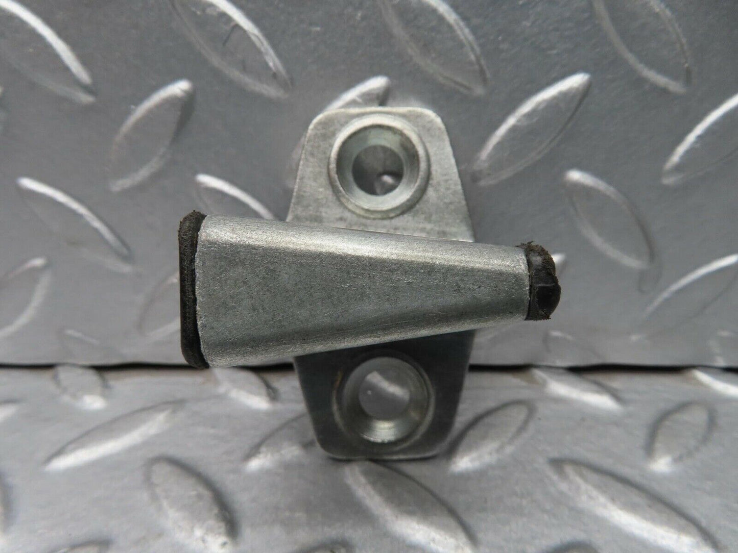 14588 Mercedes-Benz W201 190E Door Lock Latch Right Side