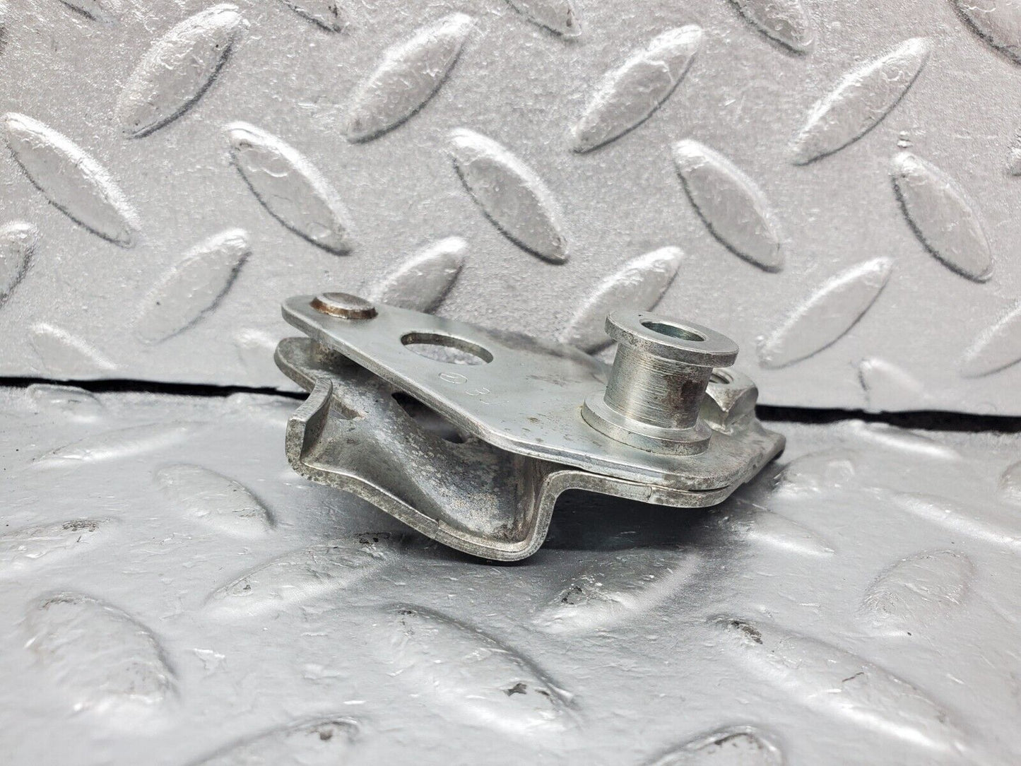 44405 Mercedes-Benz W123 280E Front Right Seat Belt Bracket