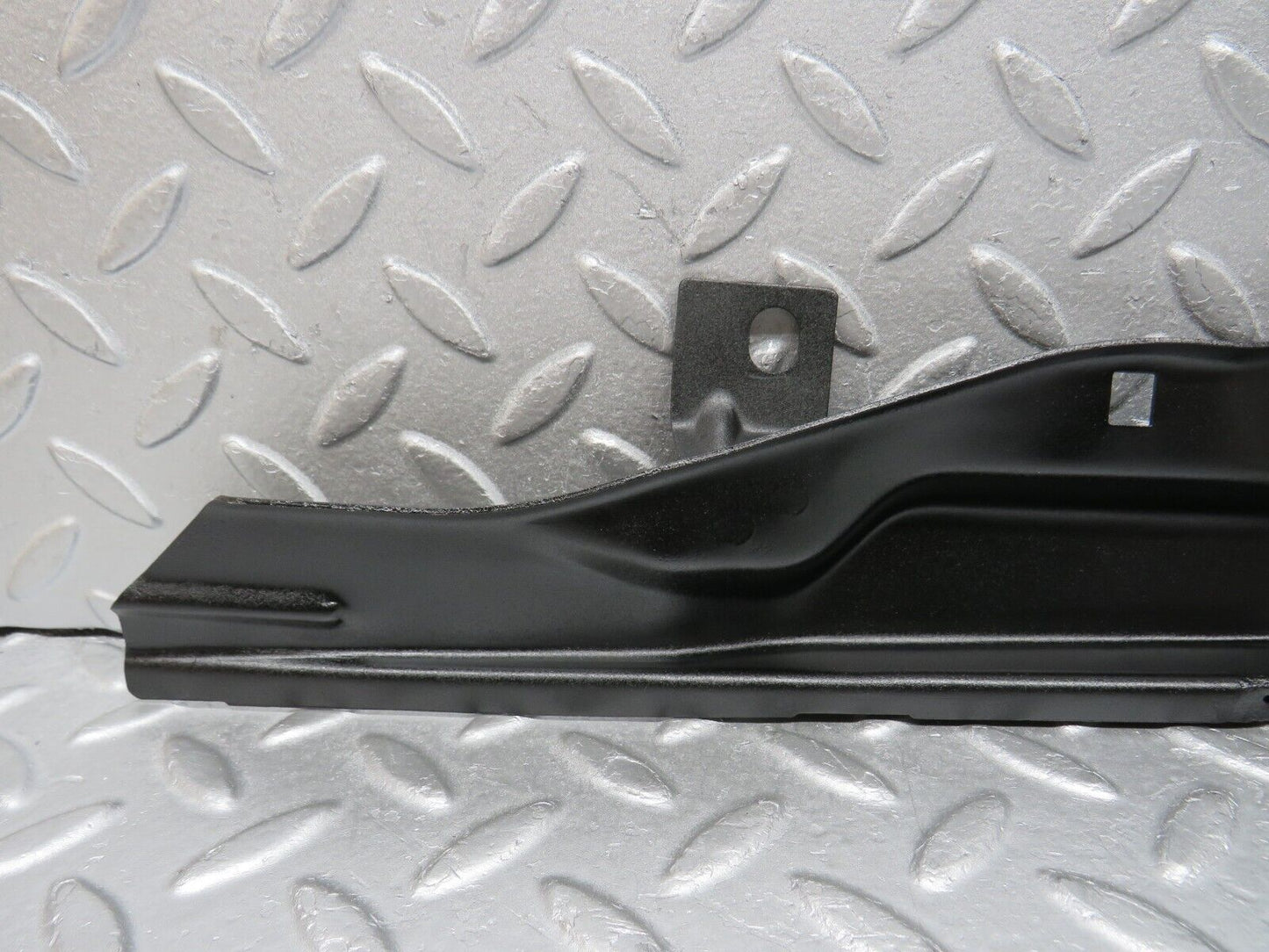 38011 Mercedes-Benz A124 320E Cabriolet Rear Left Window Channel Support