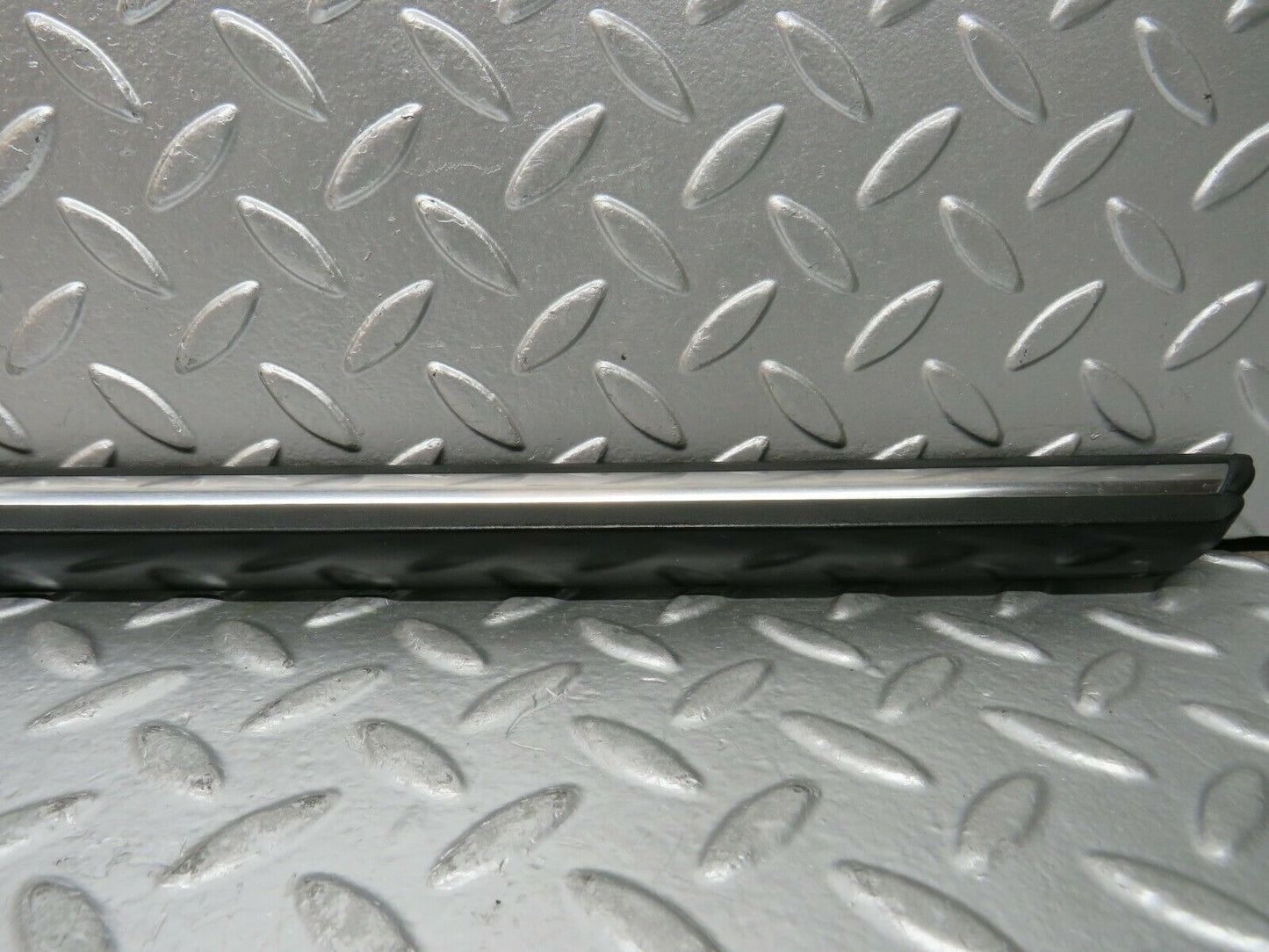 23190 Mercedes-Benz W116 350SE Rear Right Door Moulding Trim