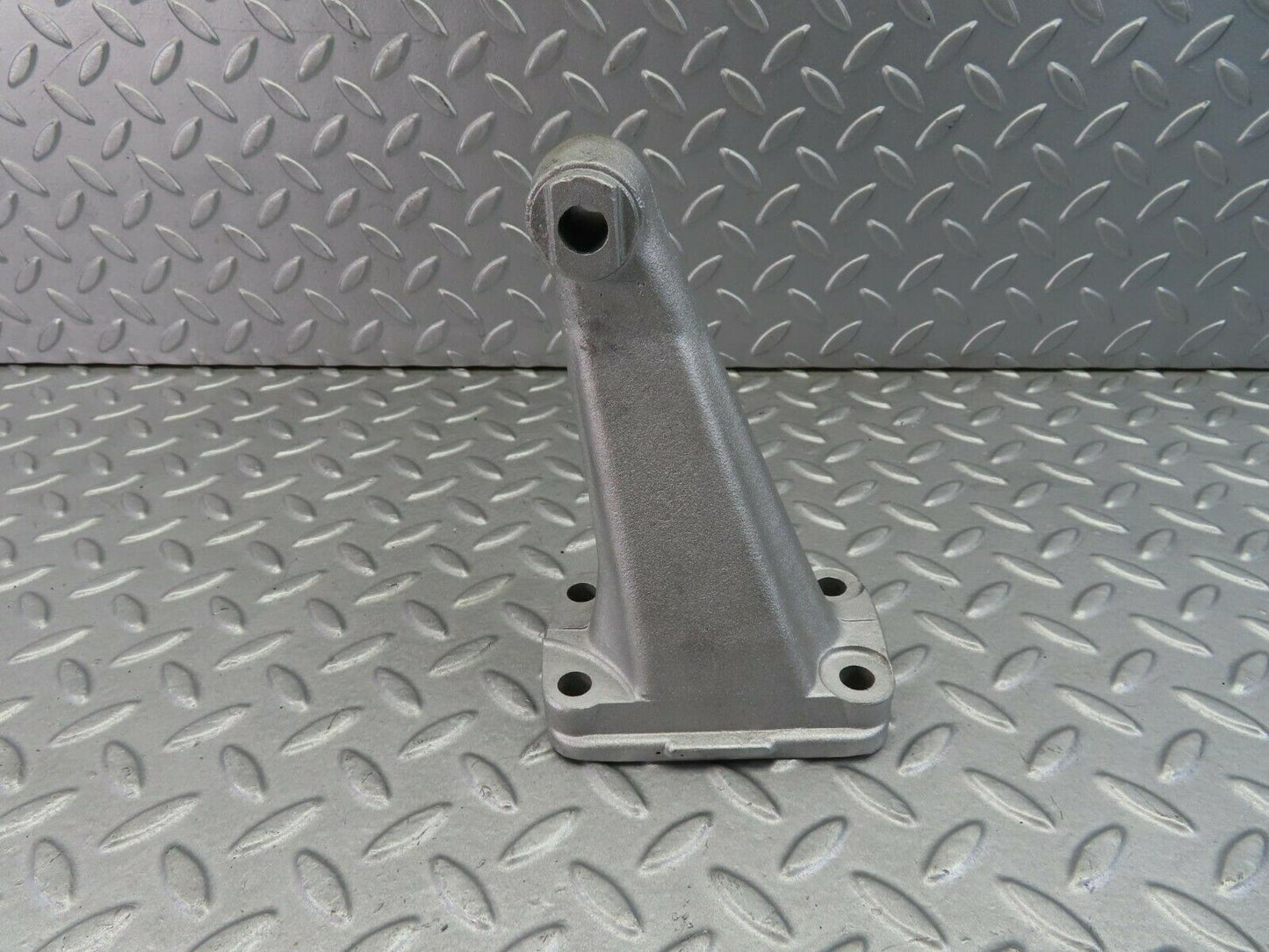 7967 Mercedes-Benz W115 220D Engine Mount Bracket Right Side 1152230504