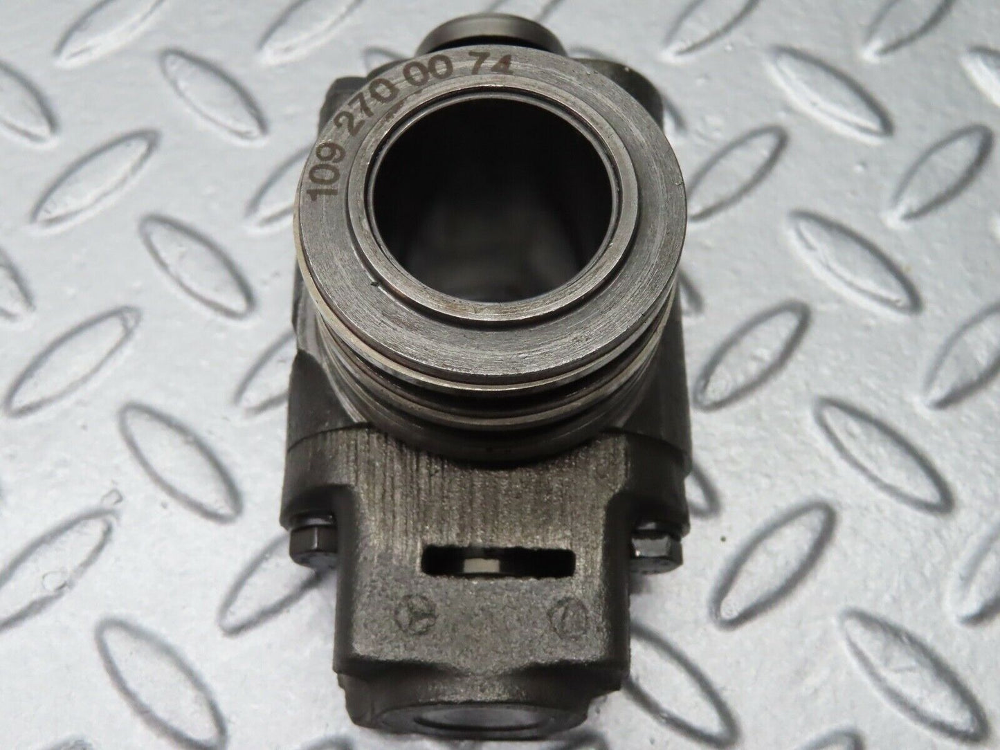 19774 Mercedes-Benz R107 450SL Automatic Gearbox Governor 1092700074
