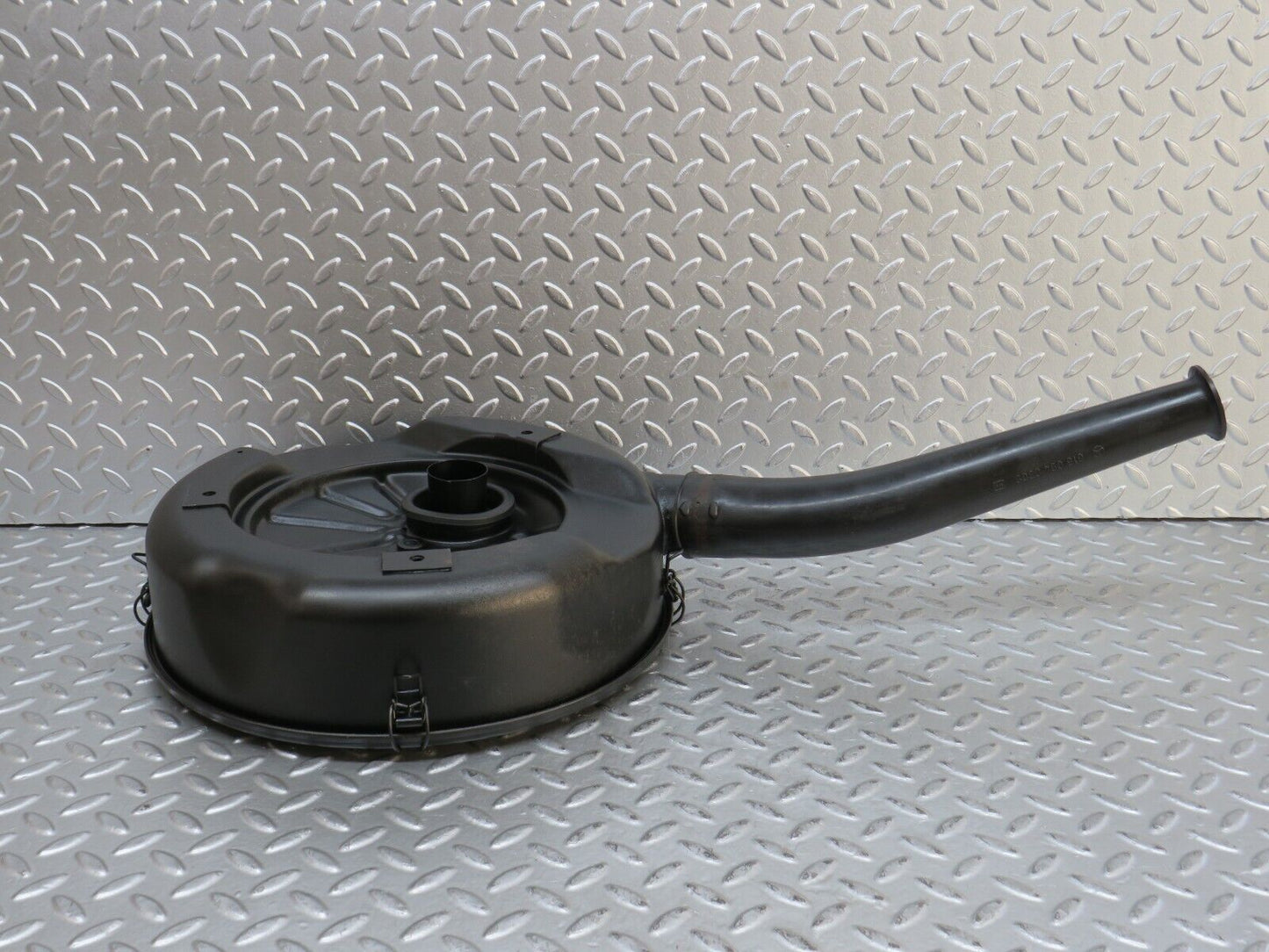 28419 Mercedes-Benz S123 240D Wagon Air Filter Box Housing 0110946602