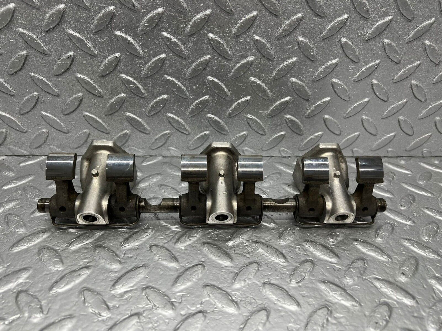 46326 Mercedes-Benz W123 300D Camshaft Rocker Arm 5 Cylinder 6160550010