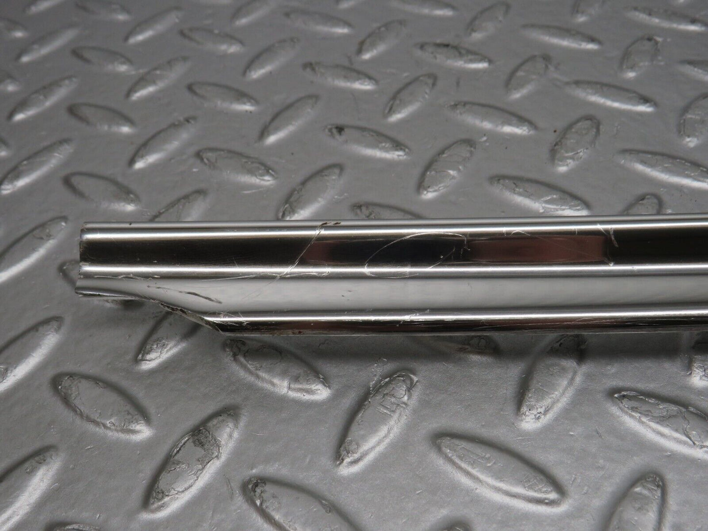 39864 Mercedes-Benz R107 350SL Soft Top Cover Chrome Trim