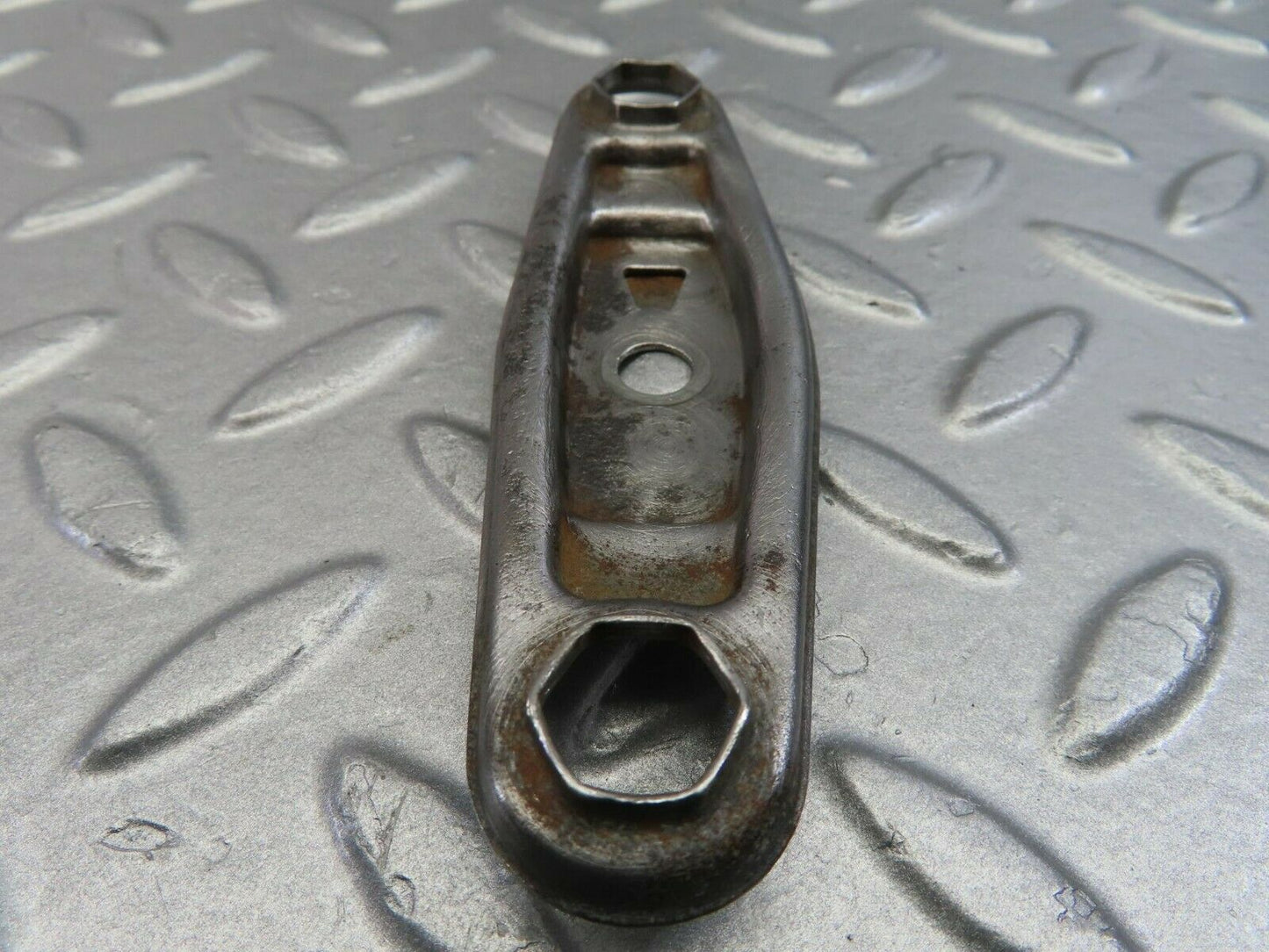 9806 Mercedes-Benz C123 280CE Coupe Fuel Injector Nozzle Clamp Bracket